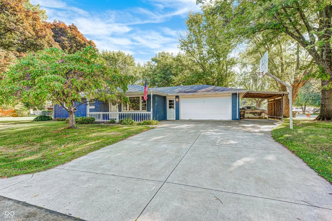 Anderson, Indiana 46013, United States, 3 Bedrooms Bedrooms, ,2 BathroomsBathrooms,Residential,Pending,210766