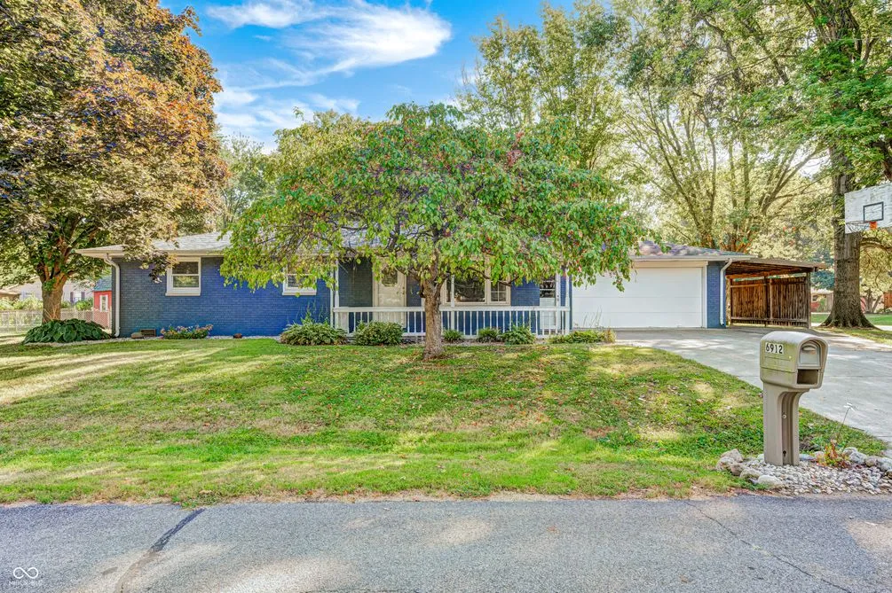 Anderson, Indiana 46013, United States, 3 Bedrooms Bedrooms, ,2 BathroomsBathrooms,Residential,Pending,210766