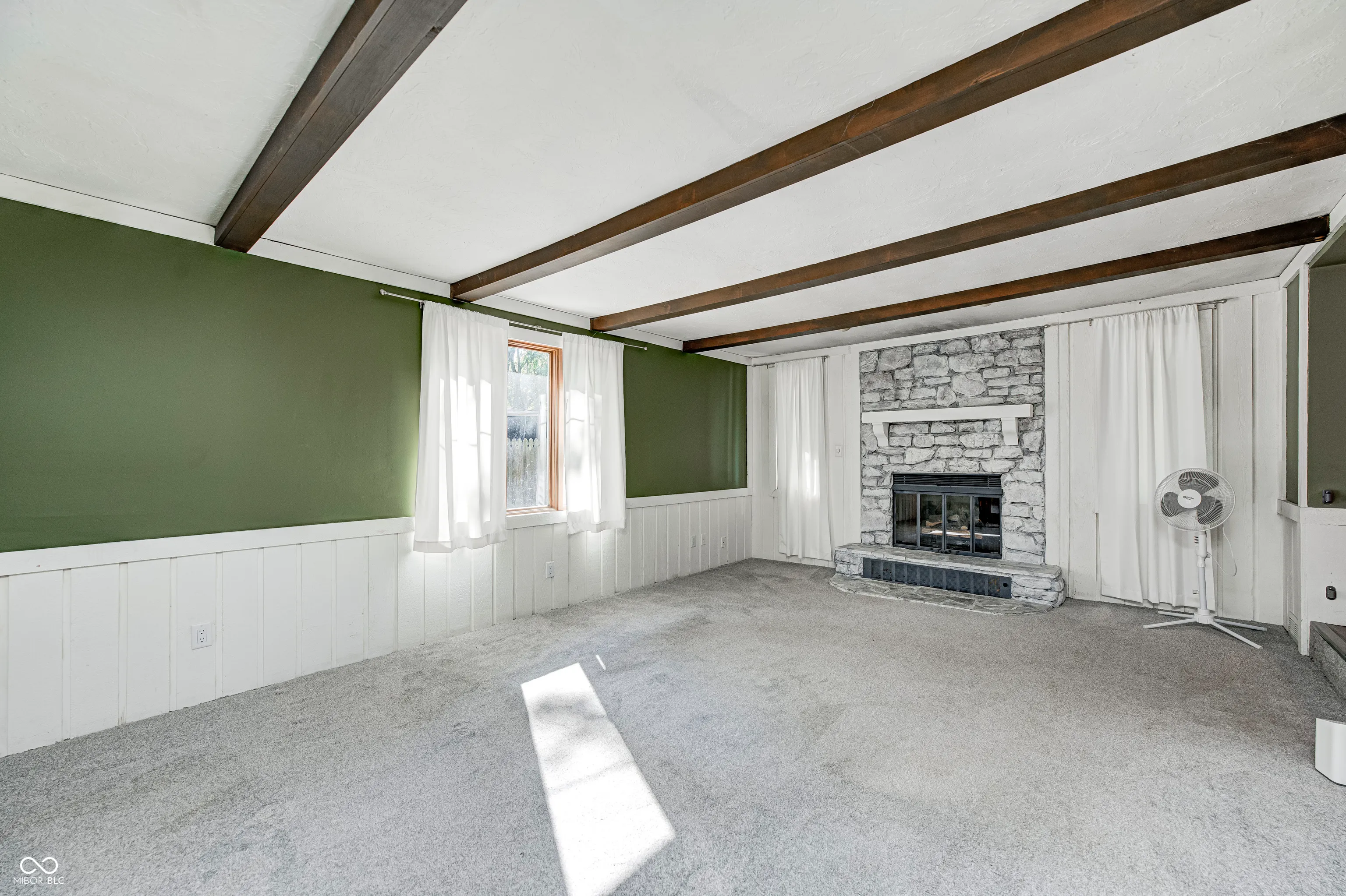 Anderson, Indiana 46013, United States, 3 Bedrooms Bedrooms, ,2 BathroomsBathrooms,Residential,Pending,210766