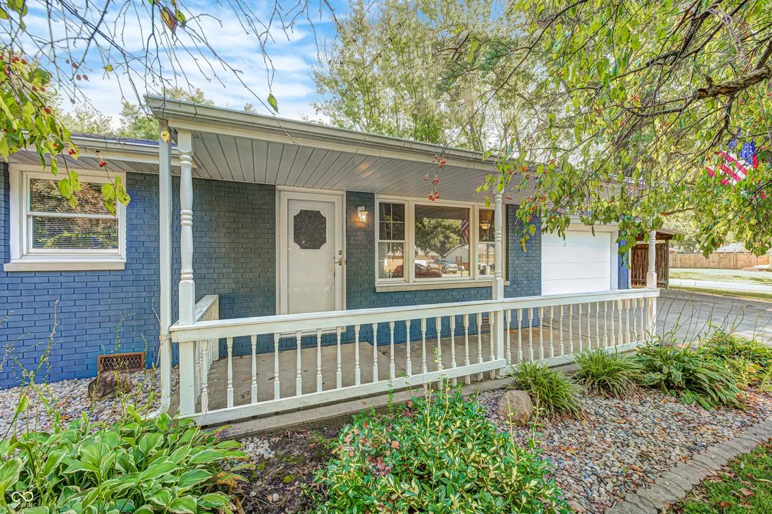 Anderson, Indiana 46013, United States, 3 Bedrooms Bedrooms, ,2 BathroomsBathrooms,Residential,Pending,210766