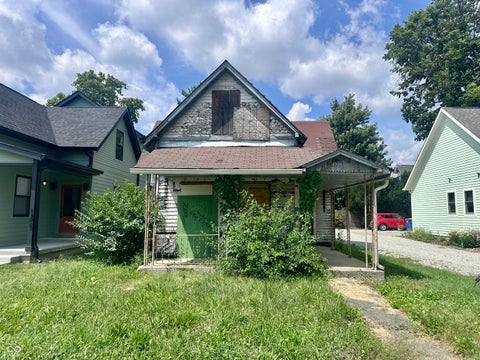 Photo of 1310 E Saint Clair Street, Indianapolis, IN 46202 (MLS # 22114784)