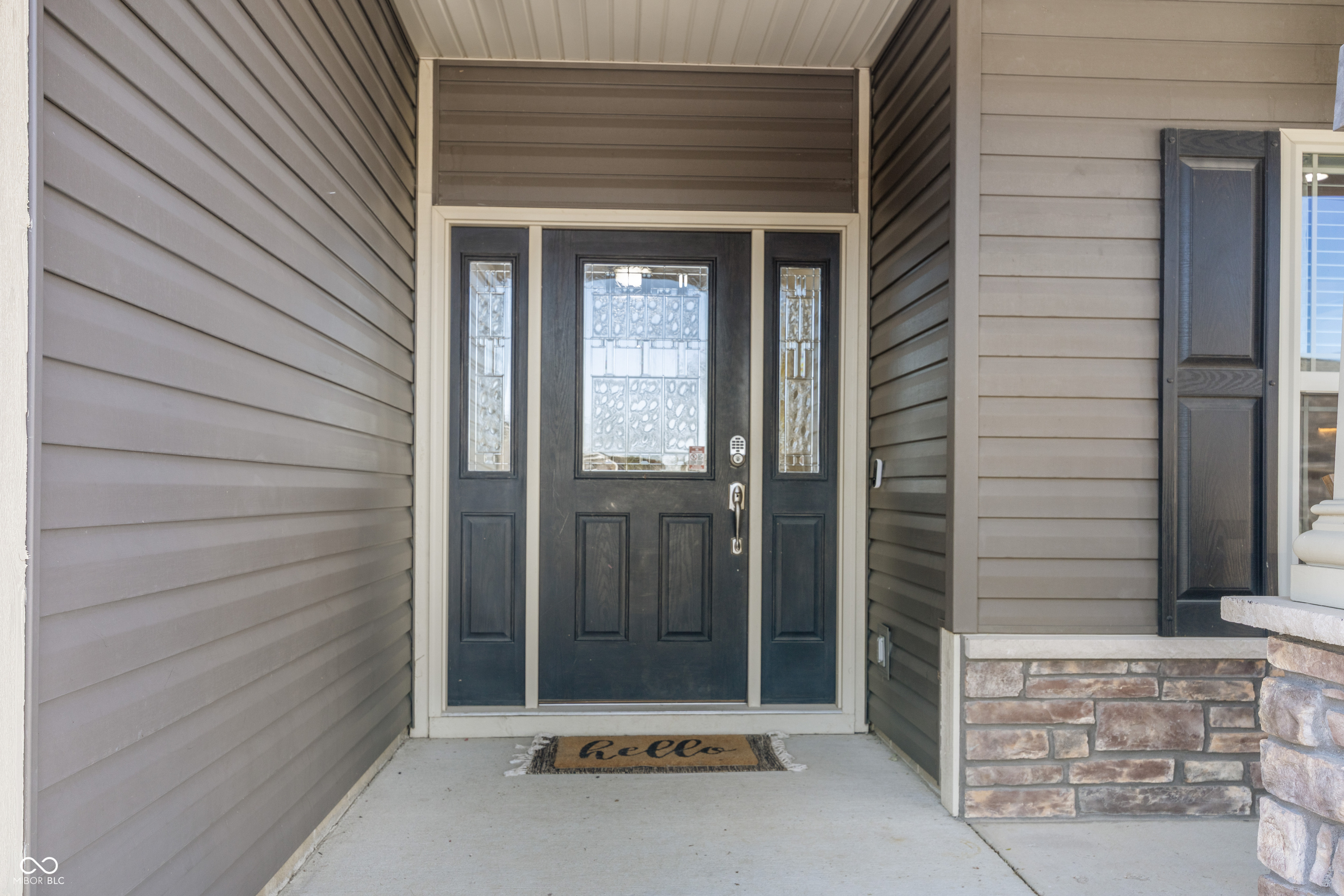 2906 Detford Court