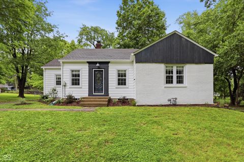 Photo of 110 W Elbert Street, Indianapolis, IN 46217 (MLS # 22099608)