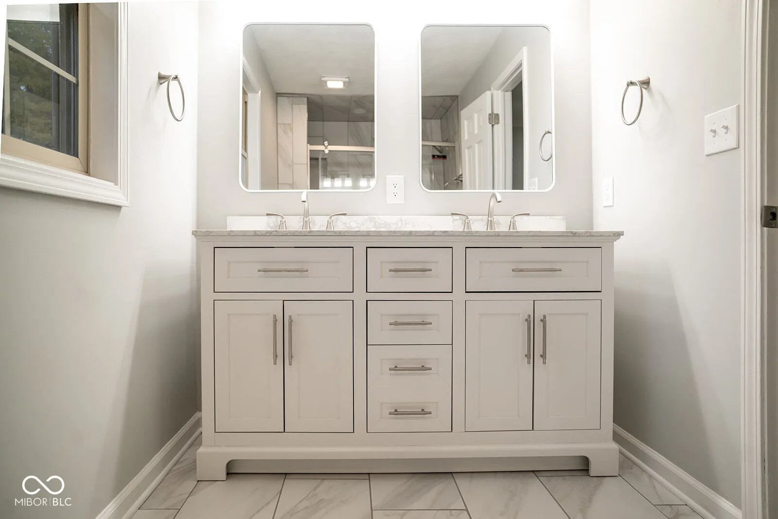 Indianapolis, Indiana 46259, United States, 4 Bedrooms Bedrooms, ,3 BathroomsBathrooms,Residential,Active,240181