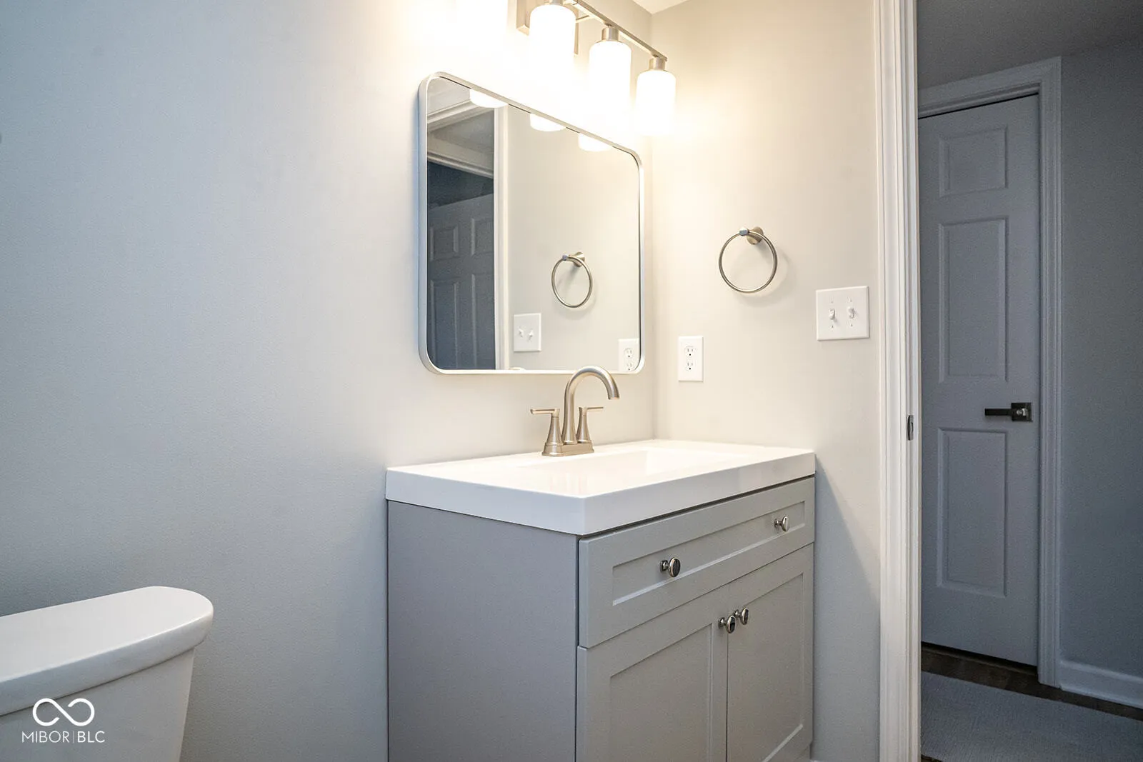 Indianapolis, Indiana 46259, United States, 4 Bedrooms Bedrooms, ,3 BathroomsBathrooms,Residential,Active,240181