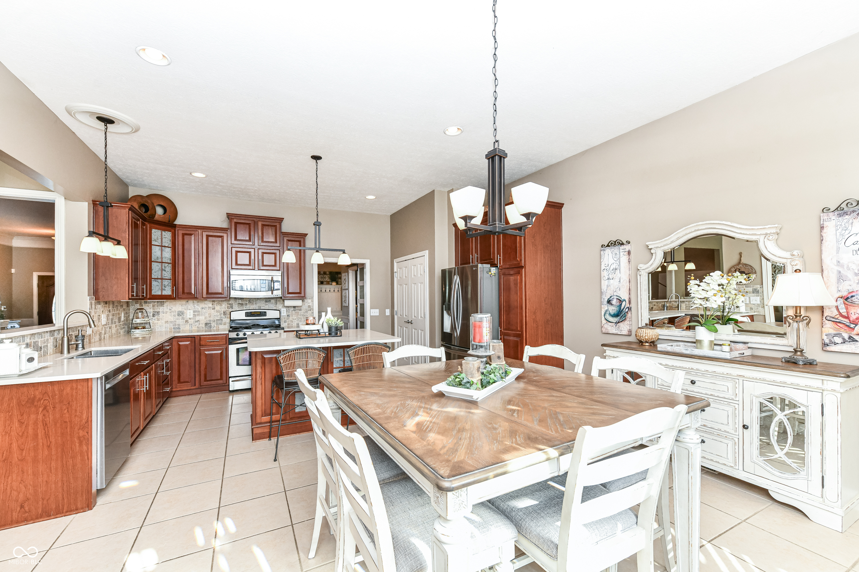 Noblesville, Indiana 46060, United States, 4 Bedrooms Bedrooms, ,4 BathroomsBathrooms,Residential,Pending,16645