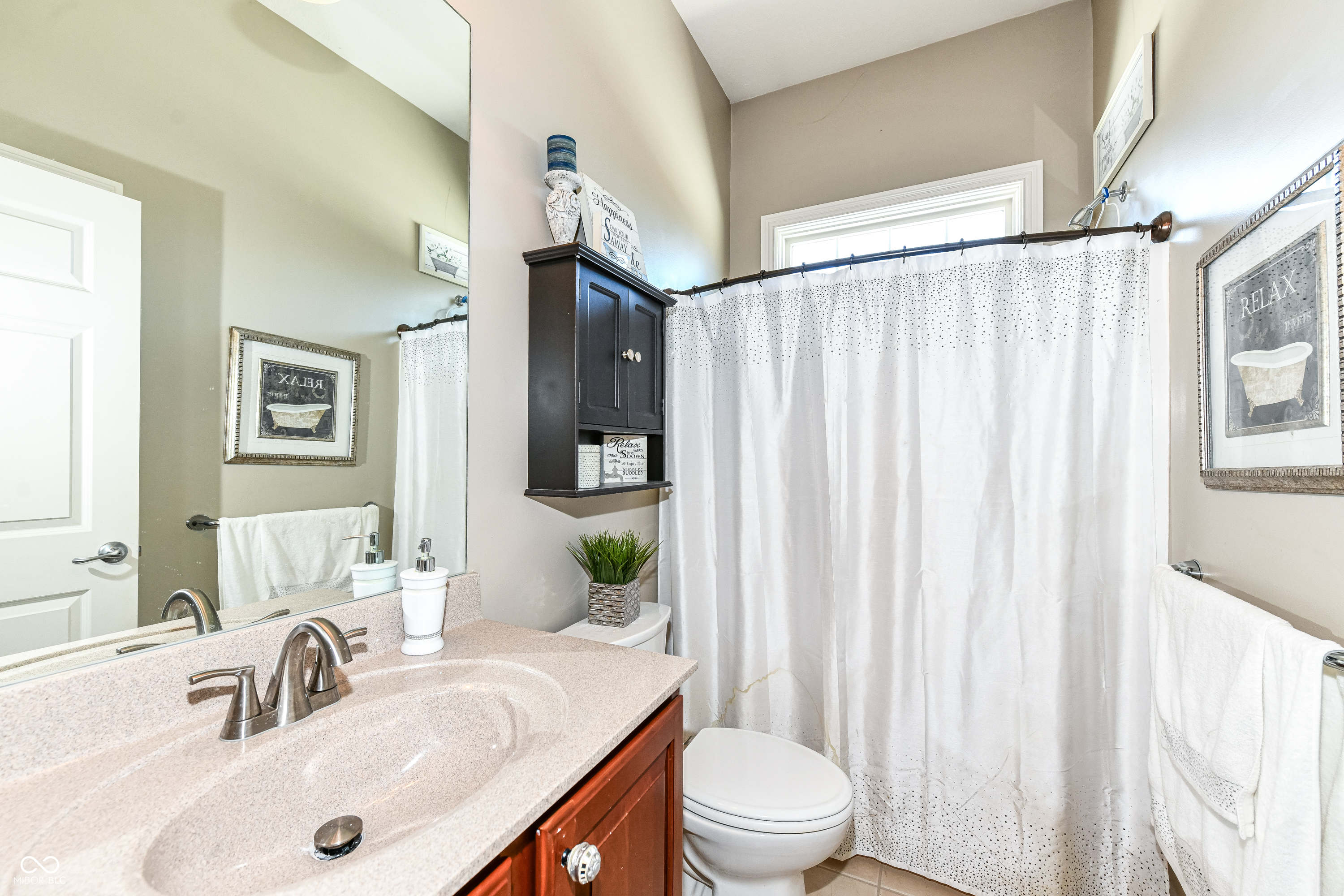 Noblesville, Indiana 46060, United States, 4 Bedrooms Bedrooms, ,4 BathroomsBathrooms,Residential,Pending,16645