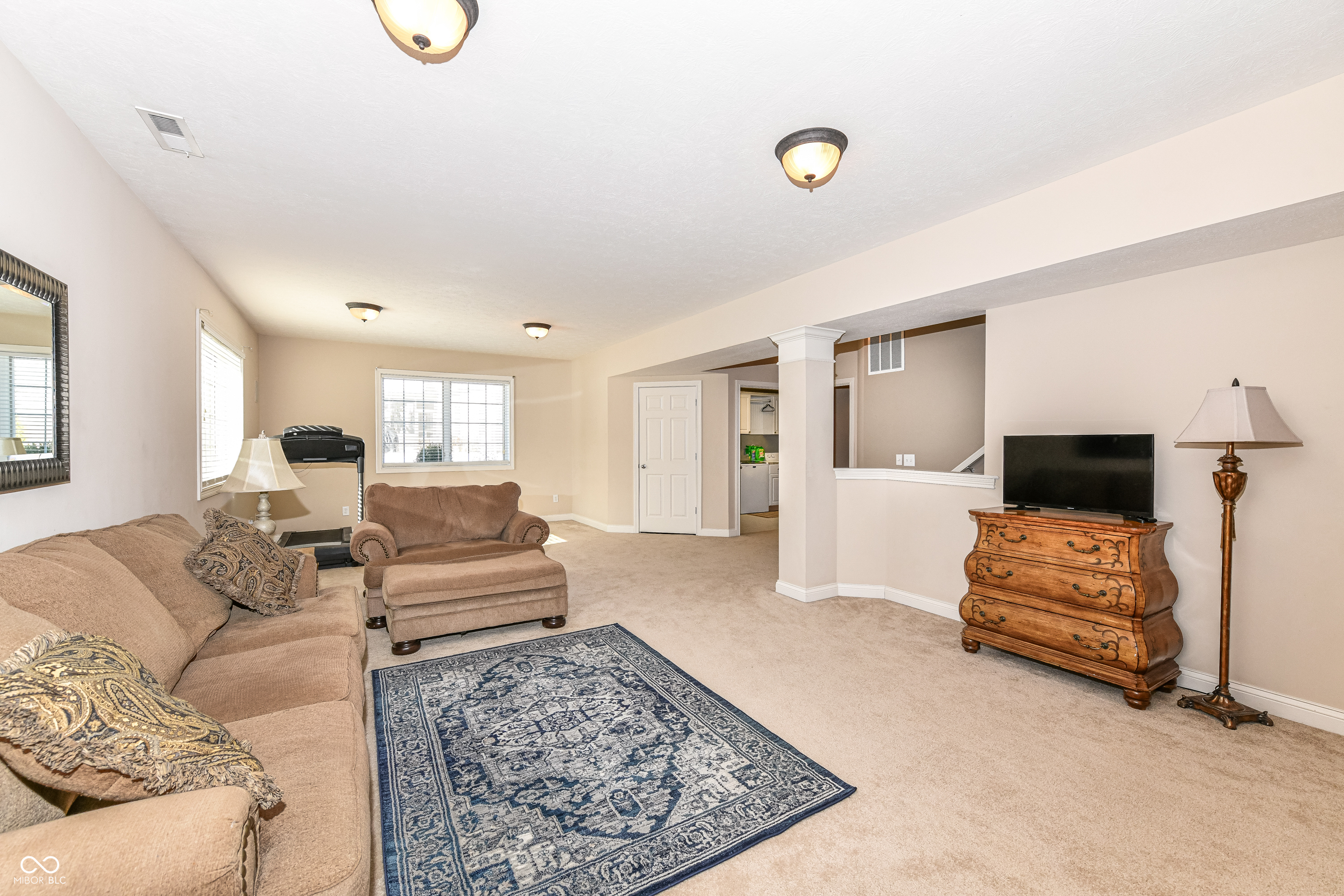 Noblesville, Indiana 46060, United States, 4 Bedrooms Bedrooms, ,4 BathroomsBathrooms,Residential,Pending,16645