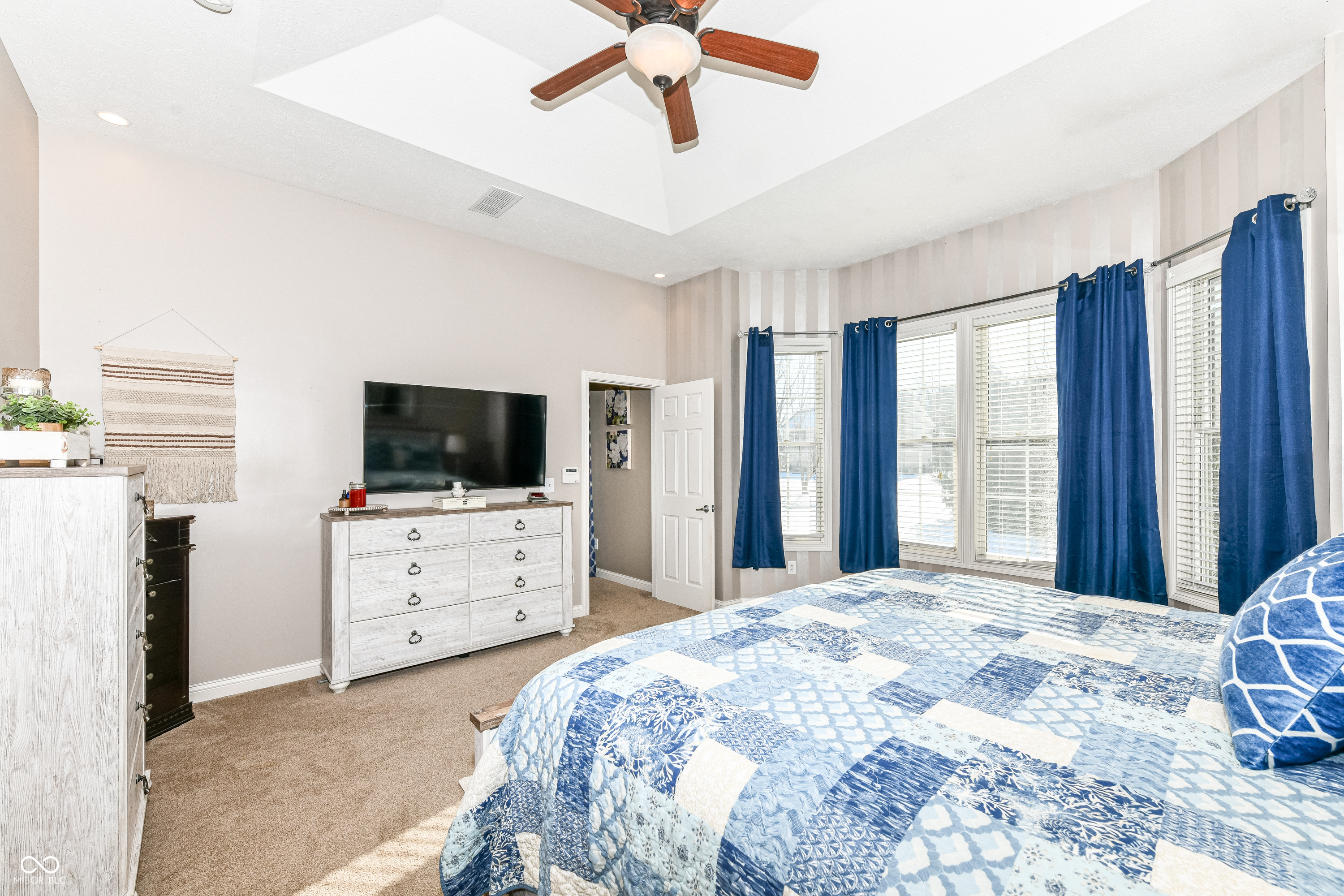 Noblesville, Indiana 46060, United States, 4 Bedrooms Bedrooms, ,4 BathroomsBathrooms,Residential,Pending,16645