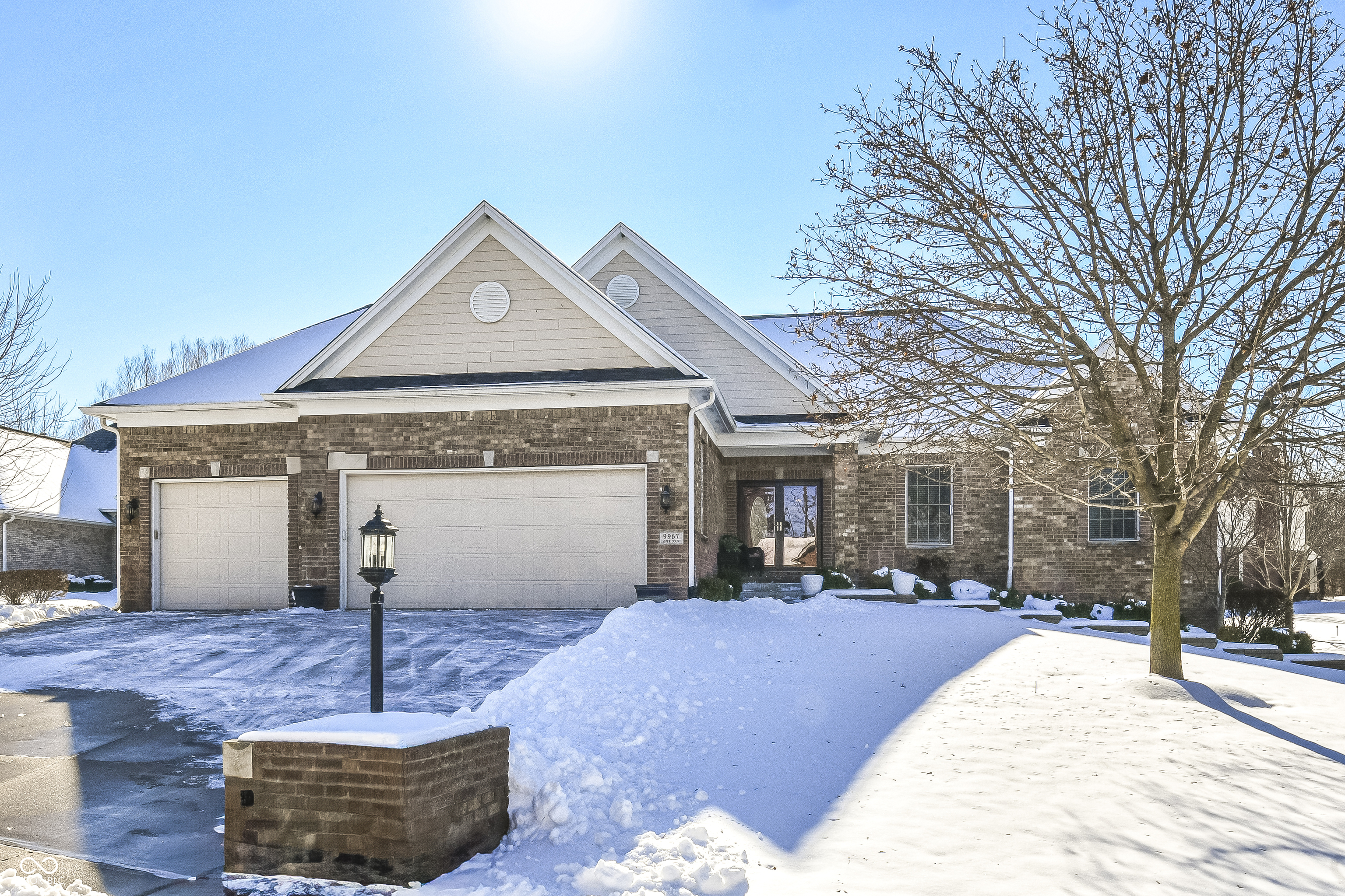 Noblesville, Indiana 46060, United States, 4 Bedrooms Bedrooms, ,4 BathroomsBathrooms,Residential,Pending,16645