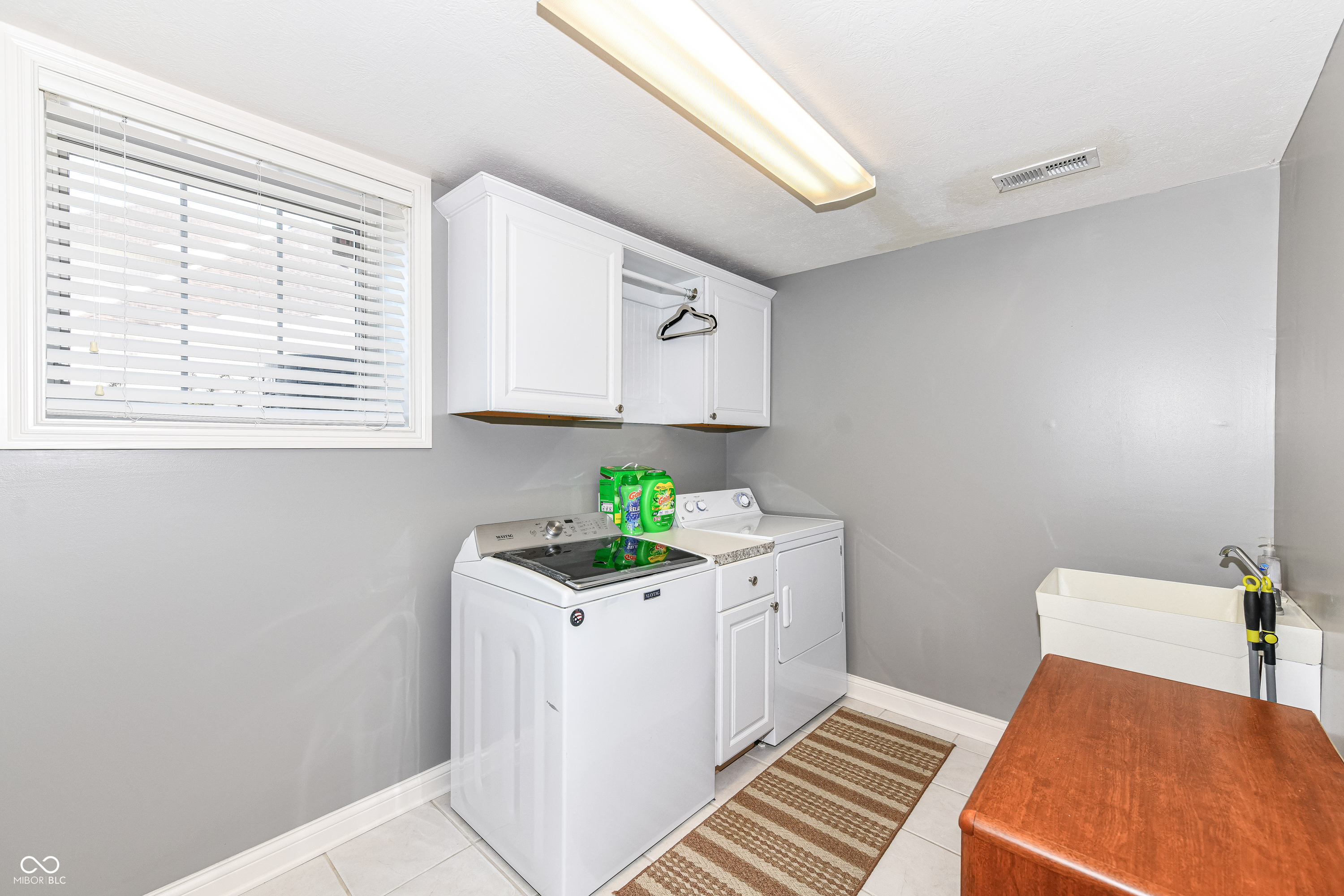 Noblesville, Indiana 46060, United States, 4 Bedrooms Bedrooms, ,4 BathroomsBathrooms,Residential,Pending,16645