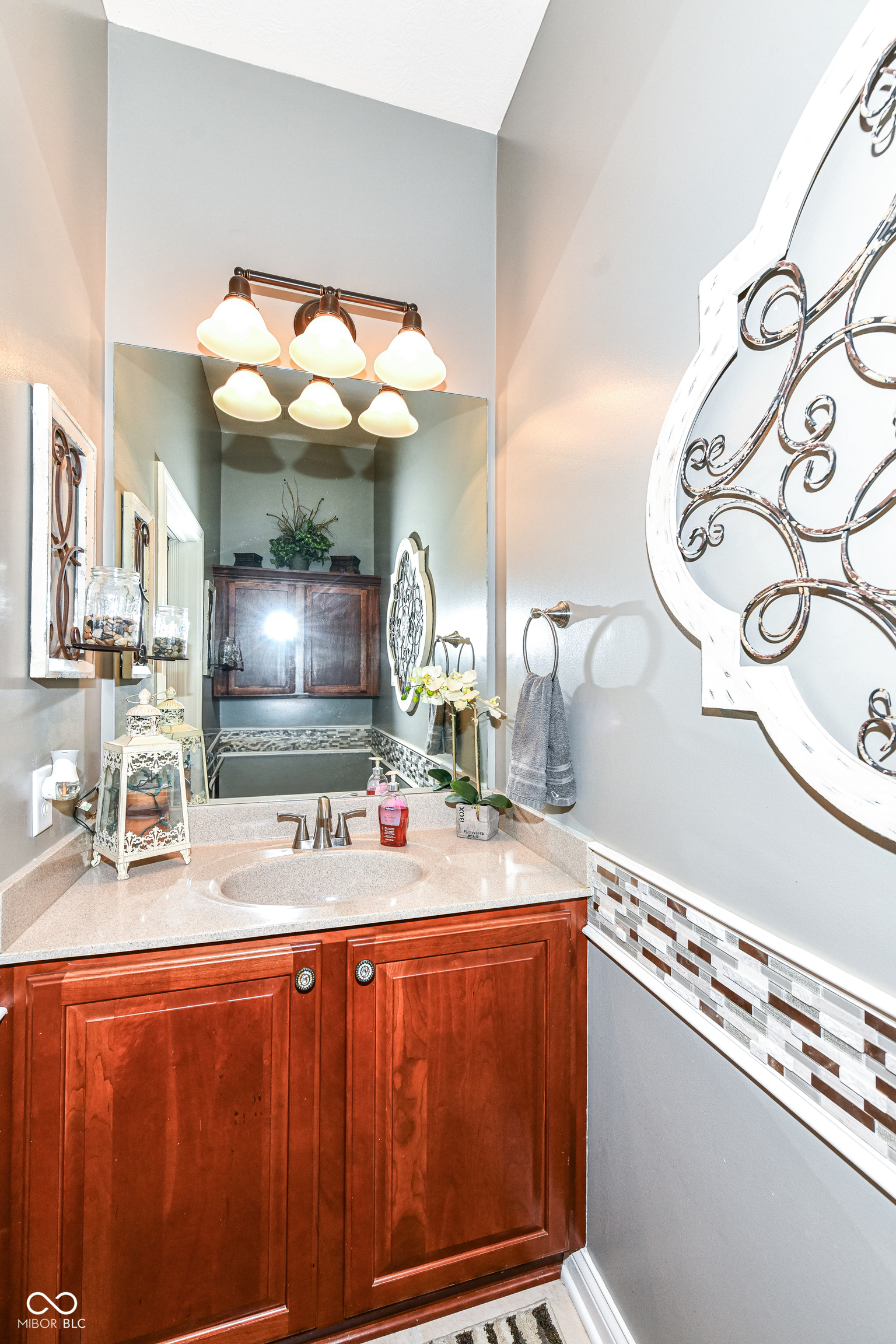 Noblesville, Indiana 46060, United States, 4 Bedrooms Bedrooms, ,4 BathroomsBathrooms,Residential,Pending,16645