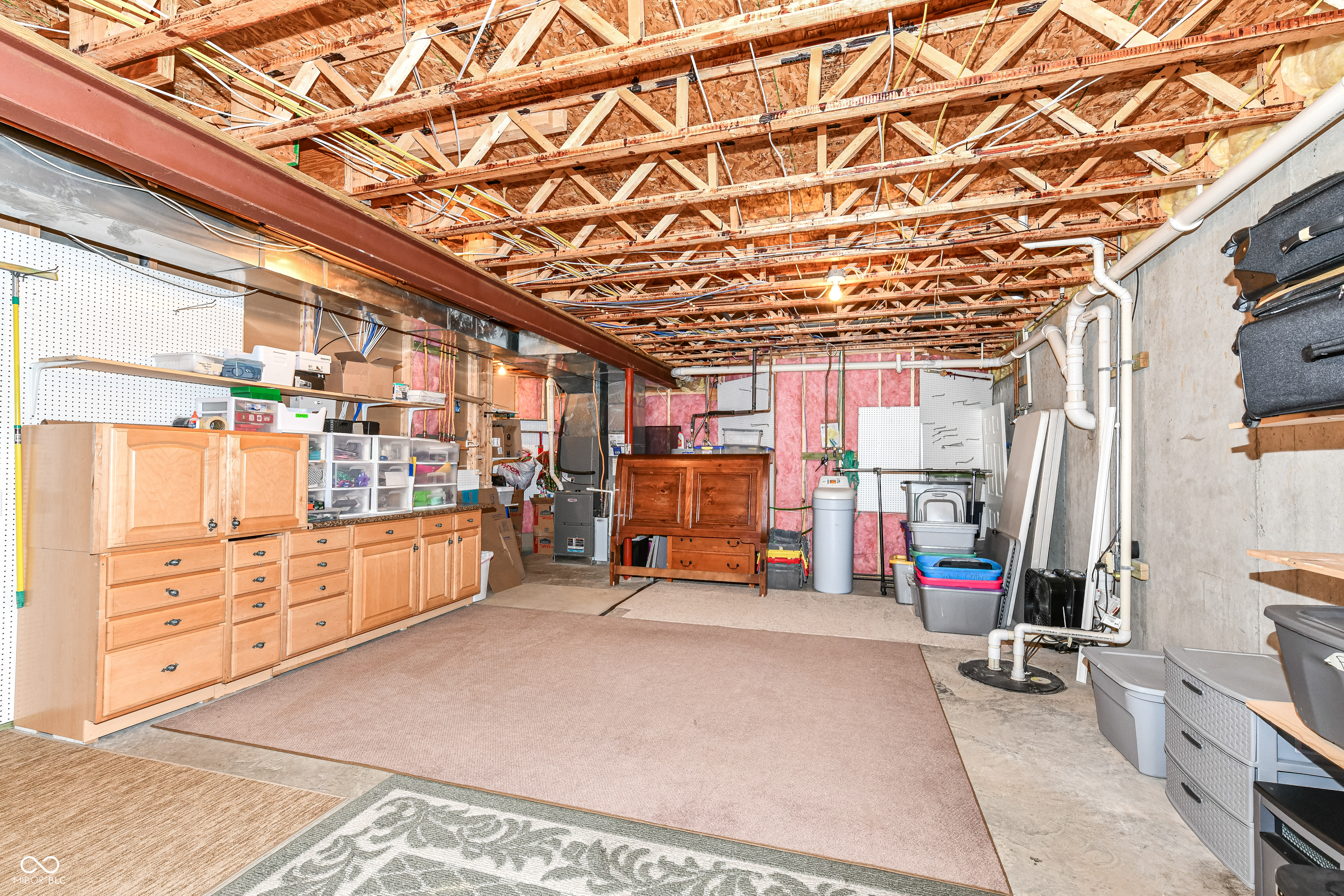 Noblesville, Indiana 46060, United States, 4 Bedrooms Bedrooms, ,4 BathroomsBathrooms,Residential,Pending,16645