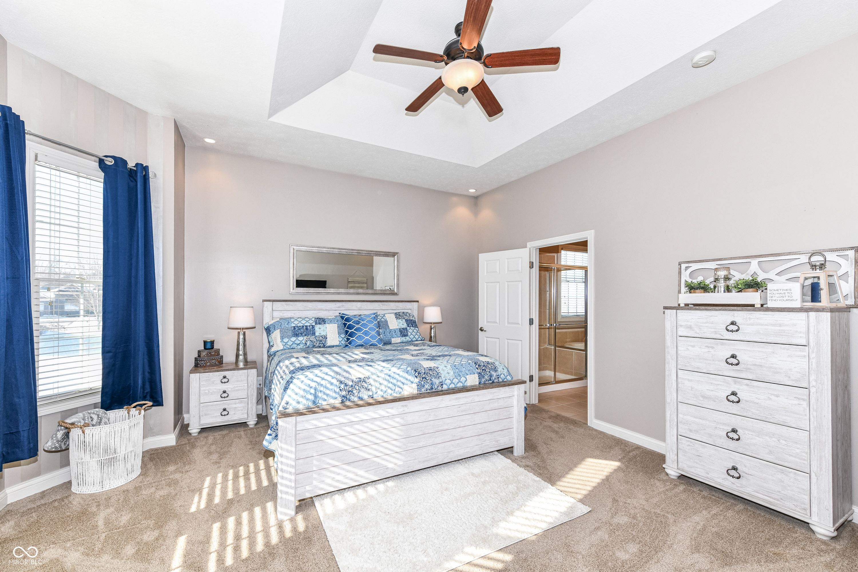 Noblesville, Indiana 46060, United States, 4 Bedrooms Bedrooms, ,4 BathroomsBathrooms,Residential,Pending,16645