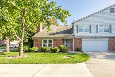 Photo of 7547 Farm View Circle E, Indianapolis, IN 46256 (MLS # 22122341)