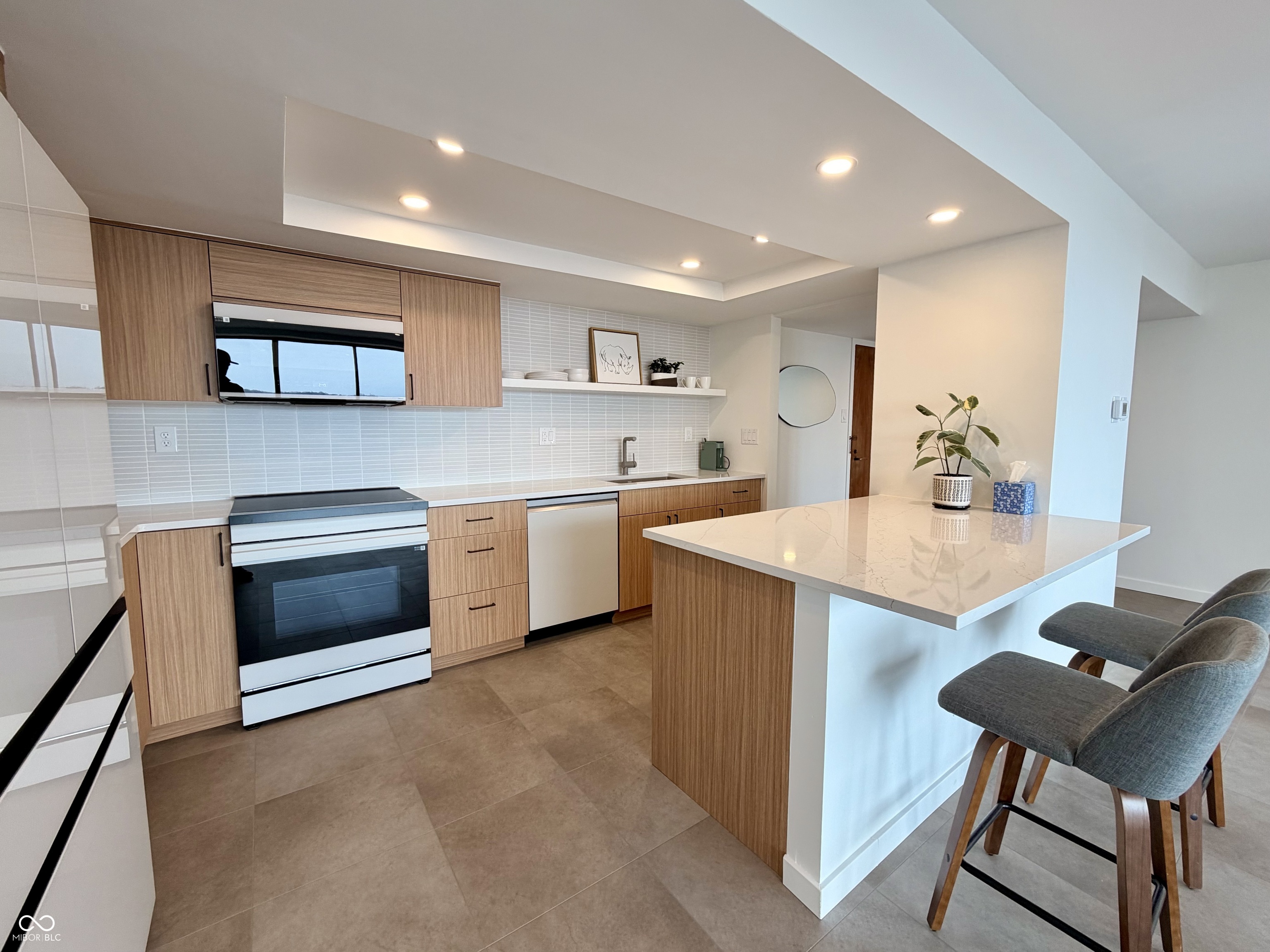 4000 N Meridian Street 14A