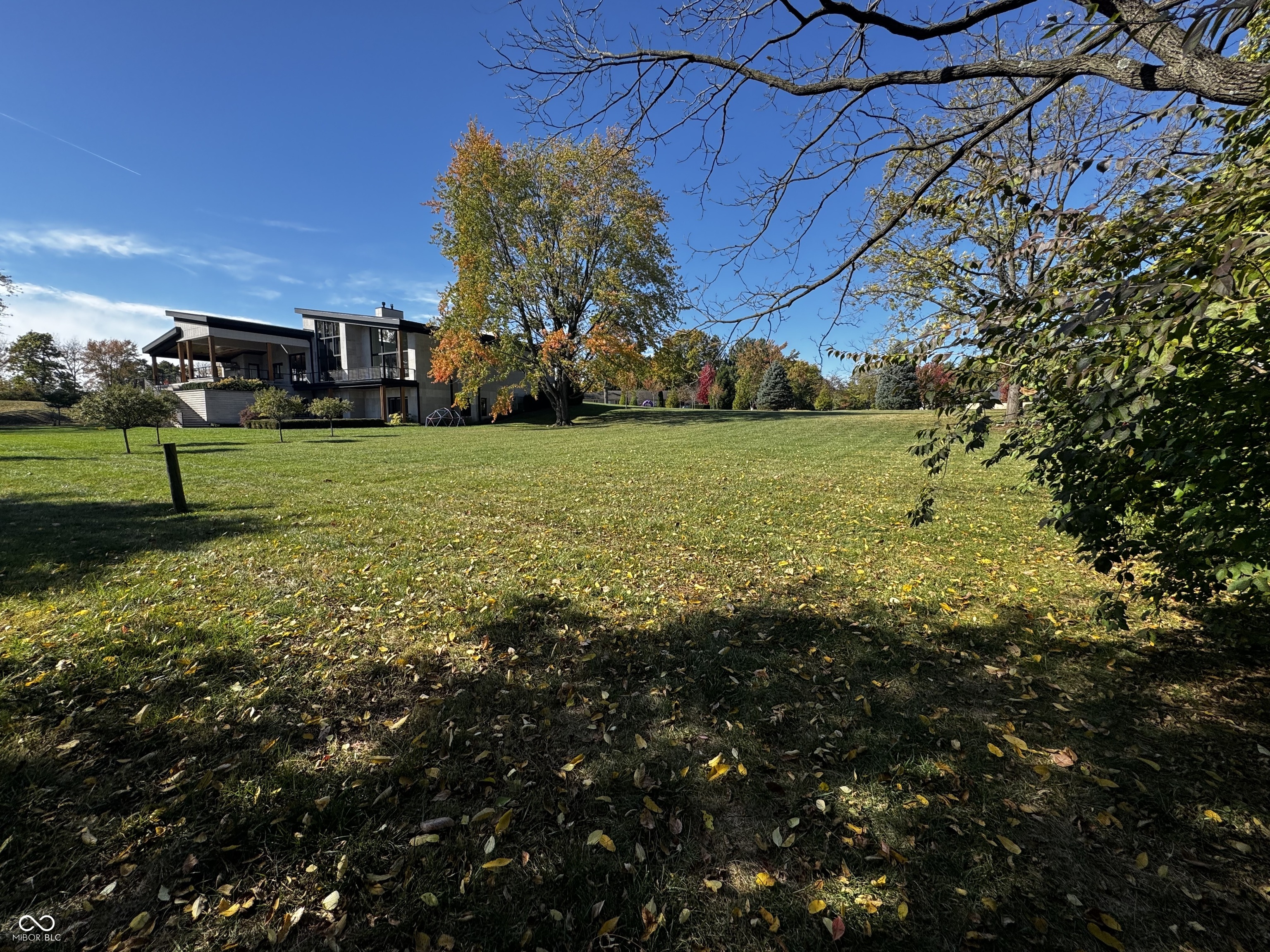 10837 Thunderbird Drive