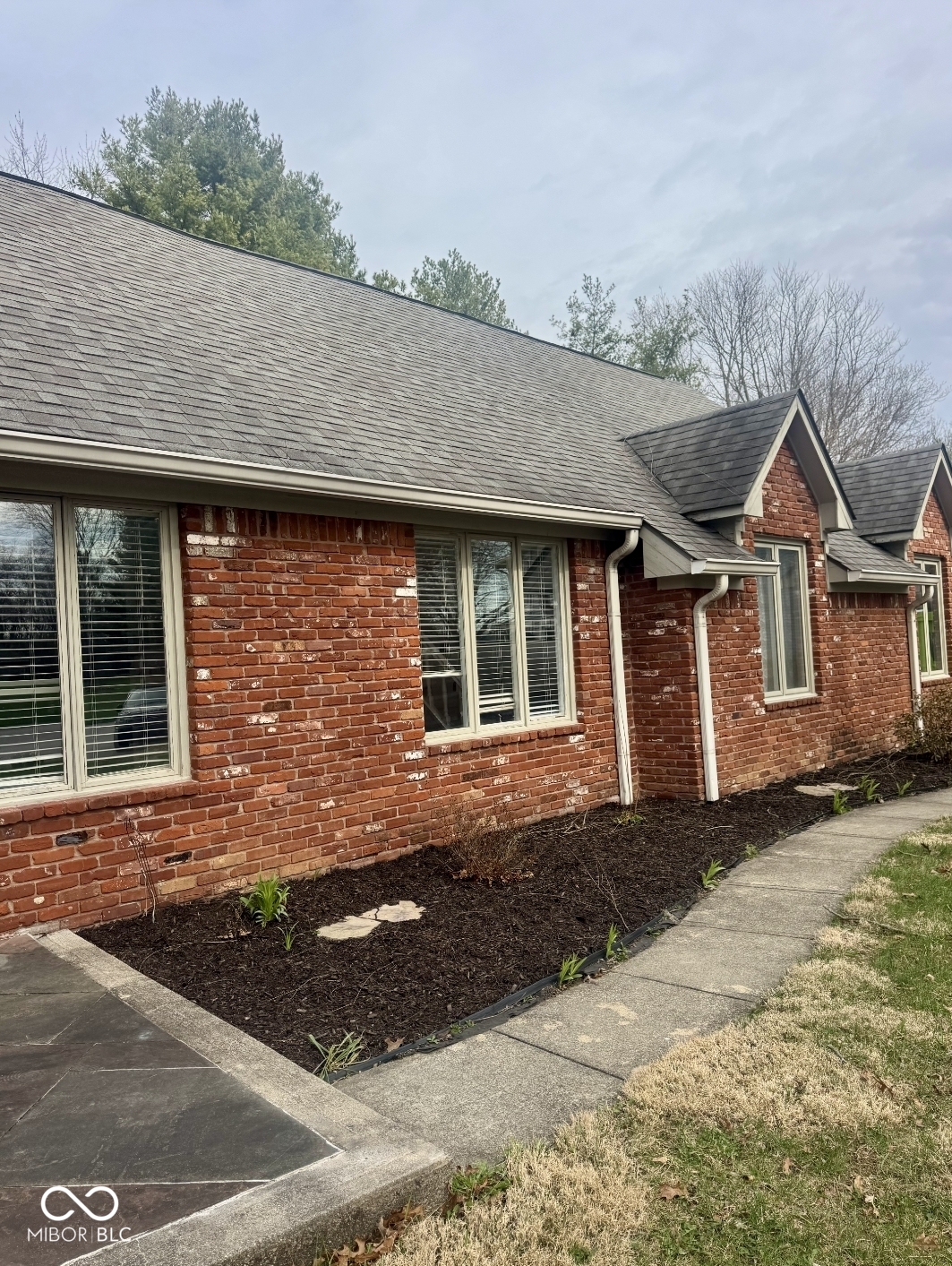 4946 Beechwood Circle