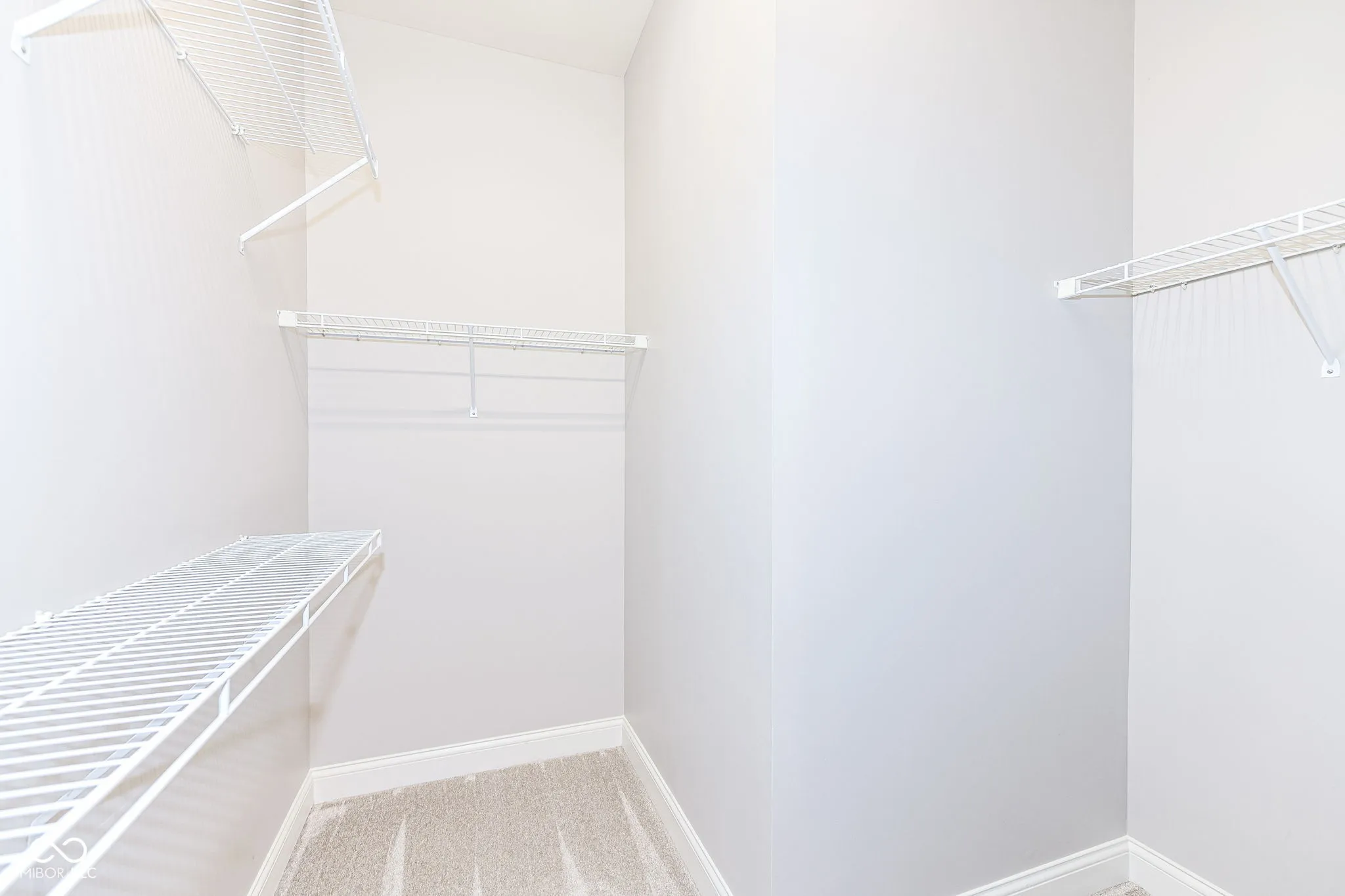 Indianapolis, Indiana 46204, United States, 2 Bedrooms Bedrooms, ,2 BathroomsBathrooms,Residential,Pending,49879