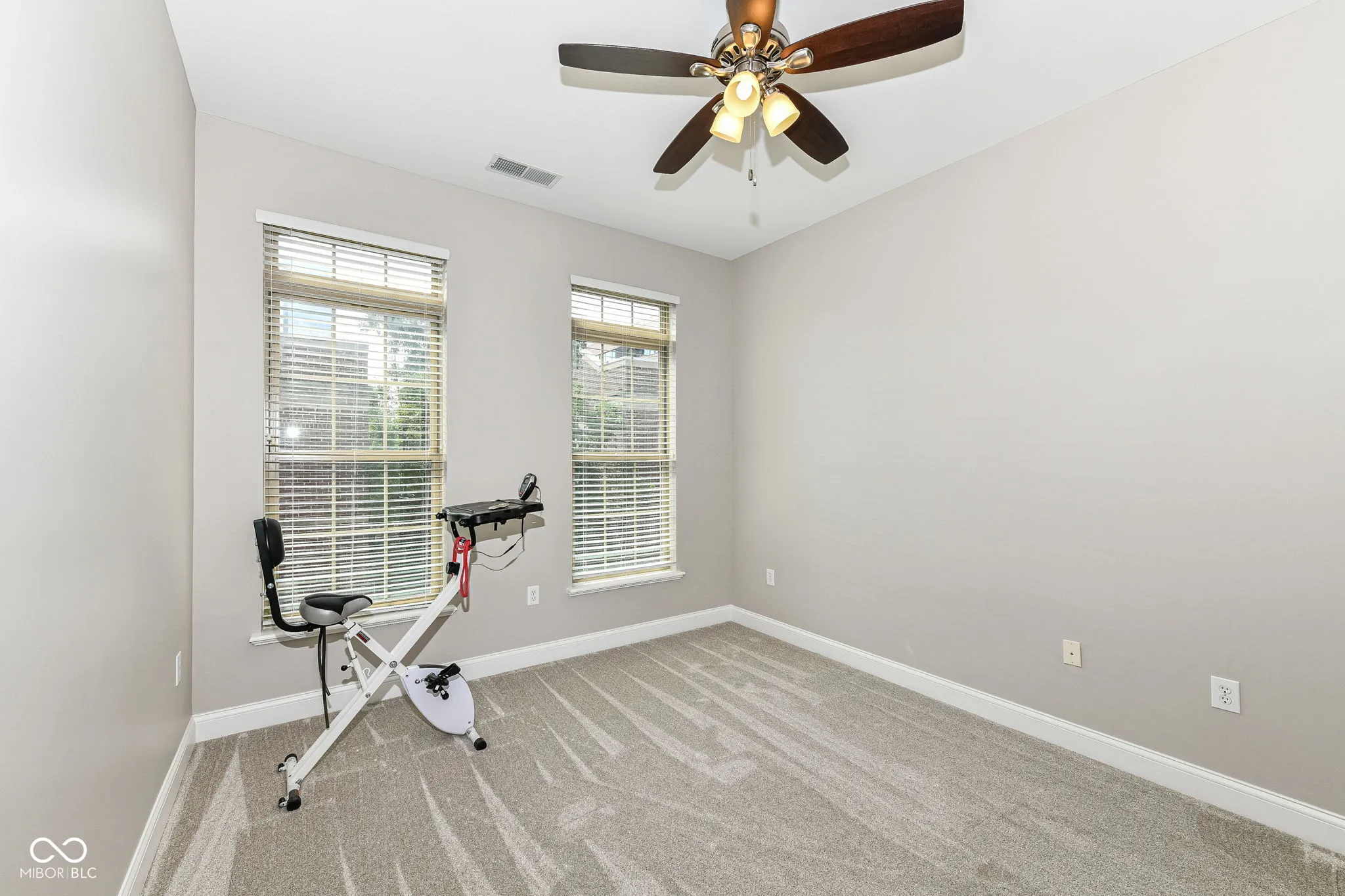 Indianapolis, Indiana 46204, United States, 2 Bedrooms Bedrooms, ,2 BathroomsBathrooms,Residential,Pending,49879