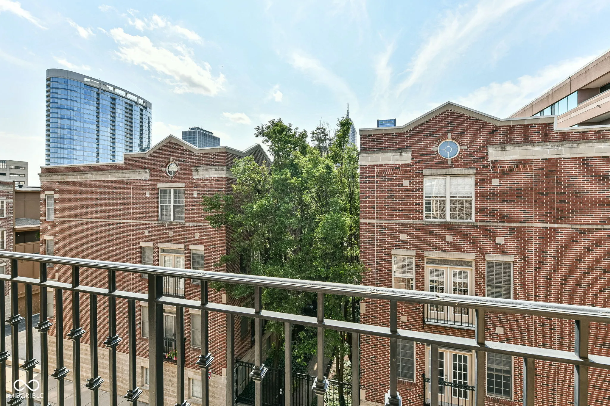 Indianapolis, Indiana 46204, United States, 2 Bedrooms Bedrooms, ,2 BathroomsBathrooms,Residential,Pending,49879