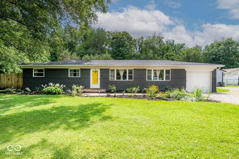 Photo of 187 E County Road 200 S, Danville, IN 46122 (MLS # 22122022)