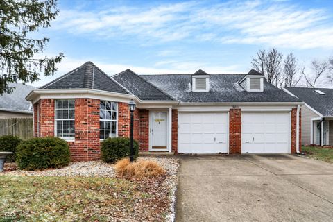 Photo of 9841 River Oak Lane N, Fishers, IN 46038 (MLS # 22079534)
