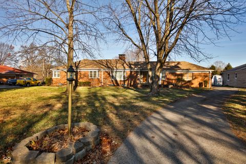 Photo of 350 E Edgewood Avenue, Indianapolis, IN 46227 (MLS # 22075172)