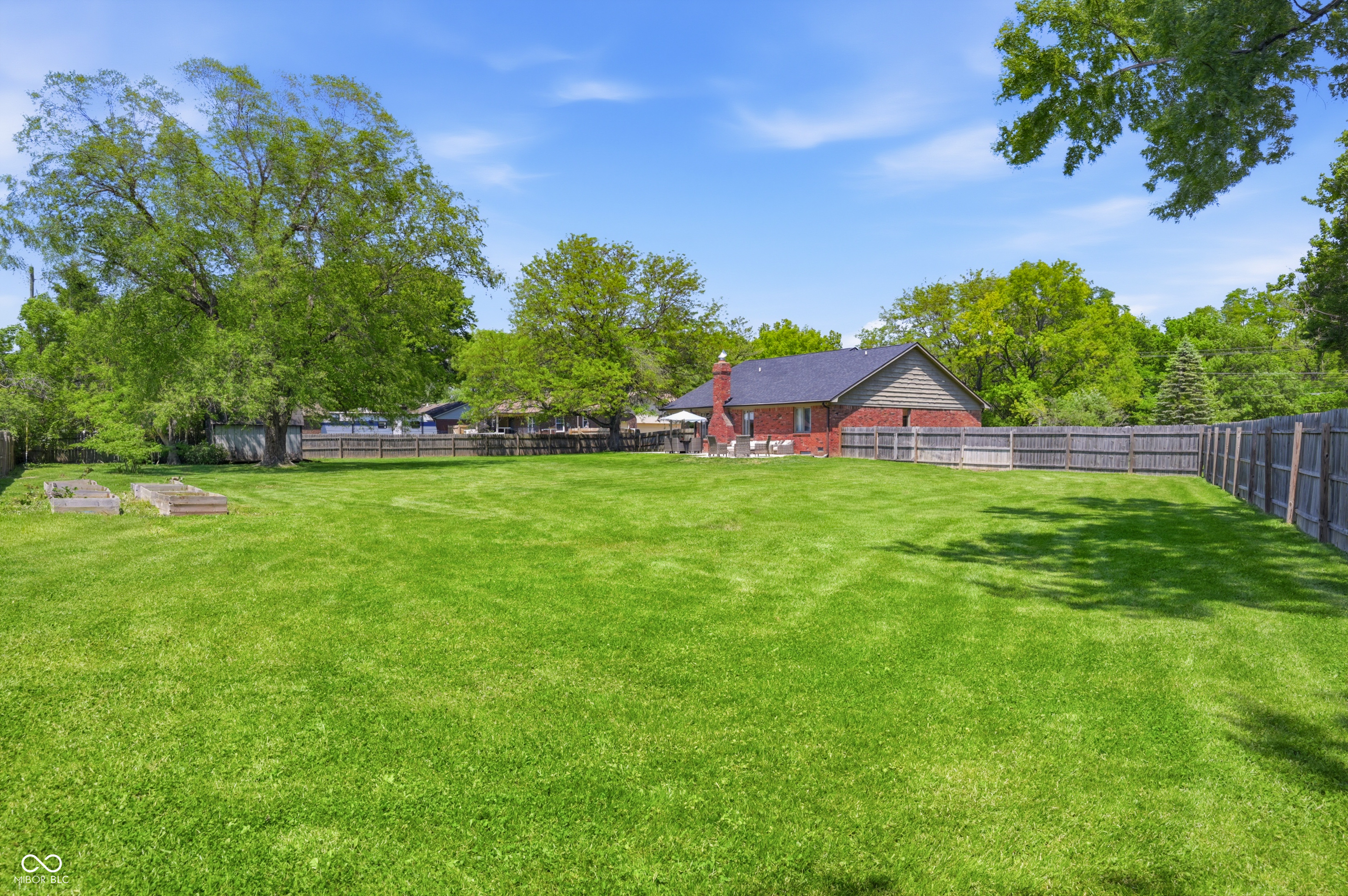 6825 E US Highway 136