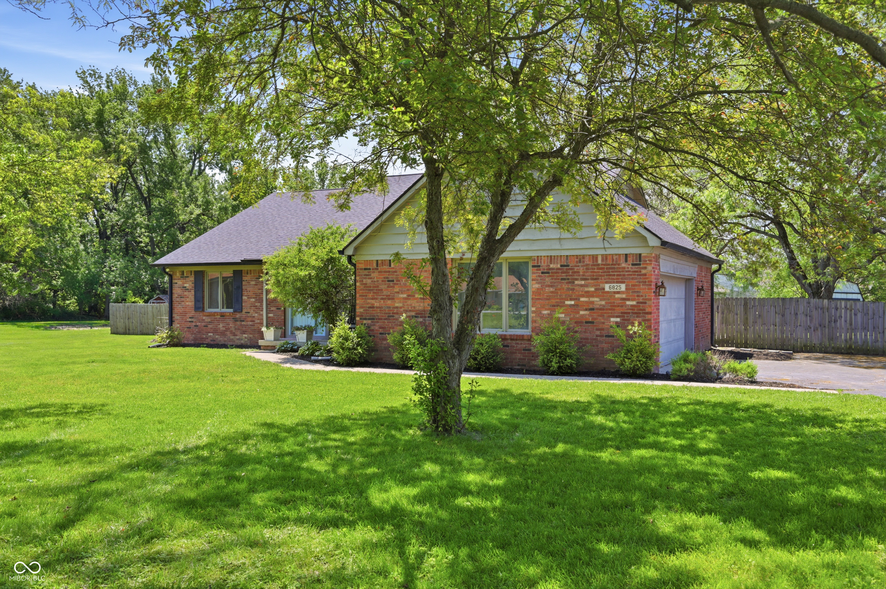 6825 E US Highway 136