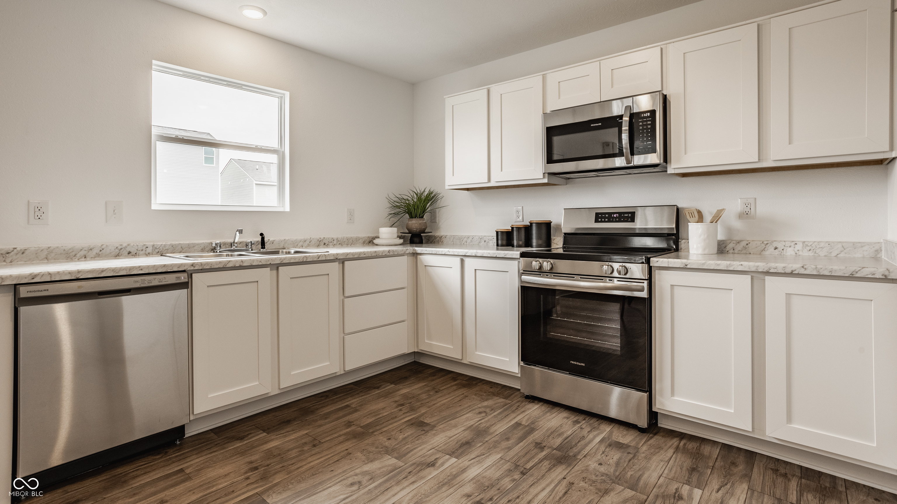 1669 E Marcile Drive