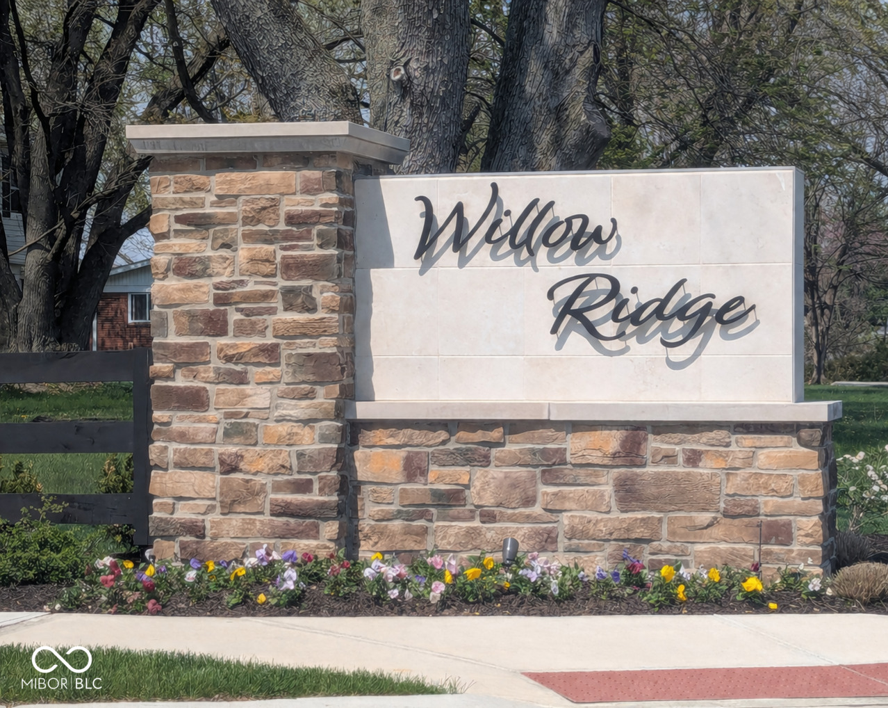 3860 White Willow Way