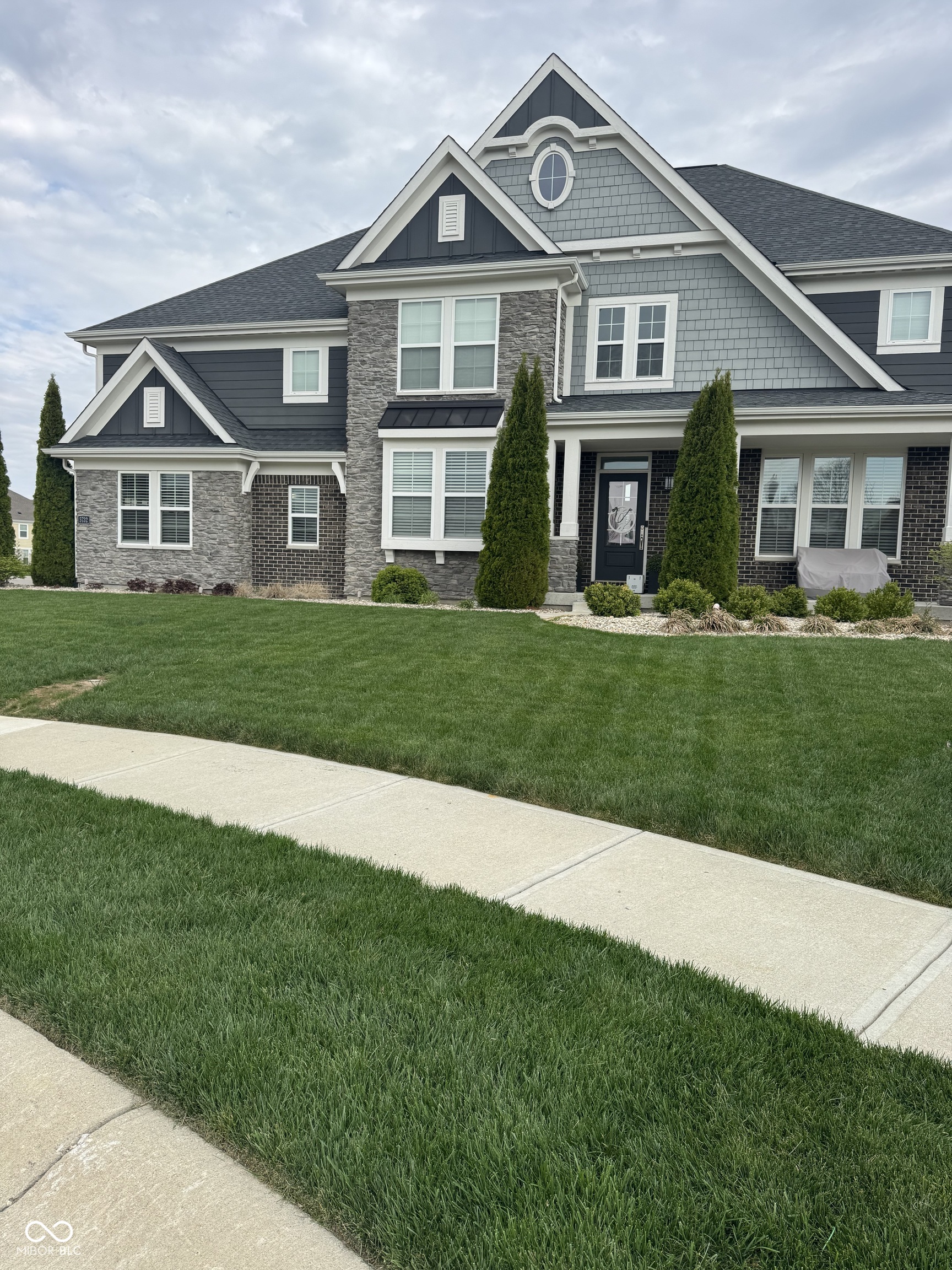 5732 Lake Bend Court