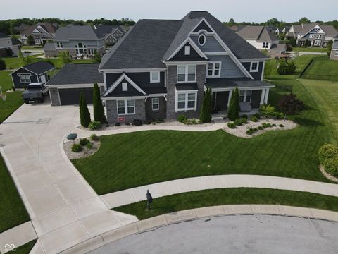 Photo of 5732 Lake Bend Court, Bargersville, IN 46106 (MLS # 22094700)