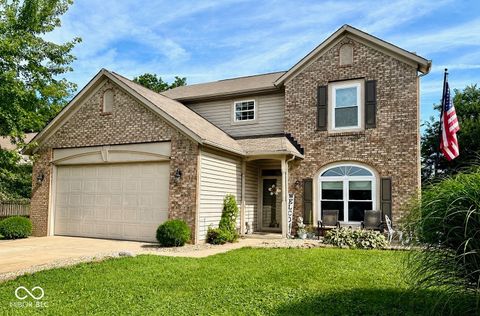 Photo of 6350 Brooks Bend Boulevard, Indianapolis, IN 46237 (MLS # 22113225)
