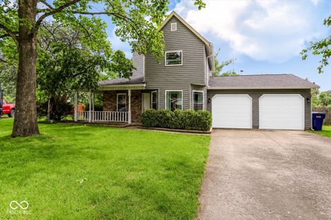 Photo of 11233 Bayridge Circle E, Indianapolis, IN 46236 (MLS # 22102829)
