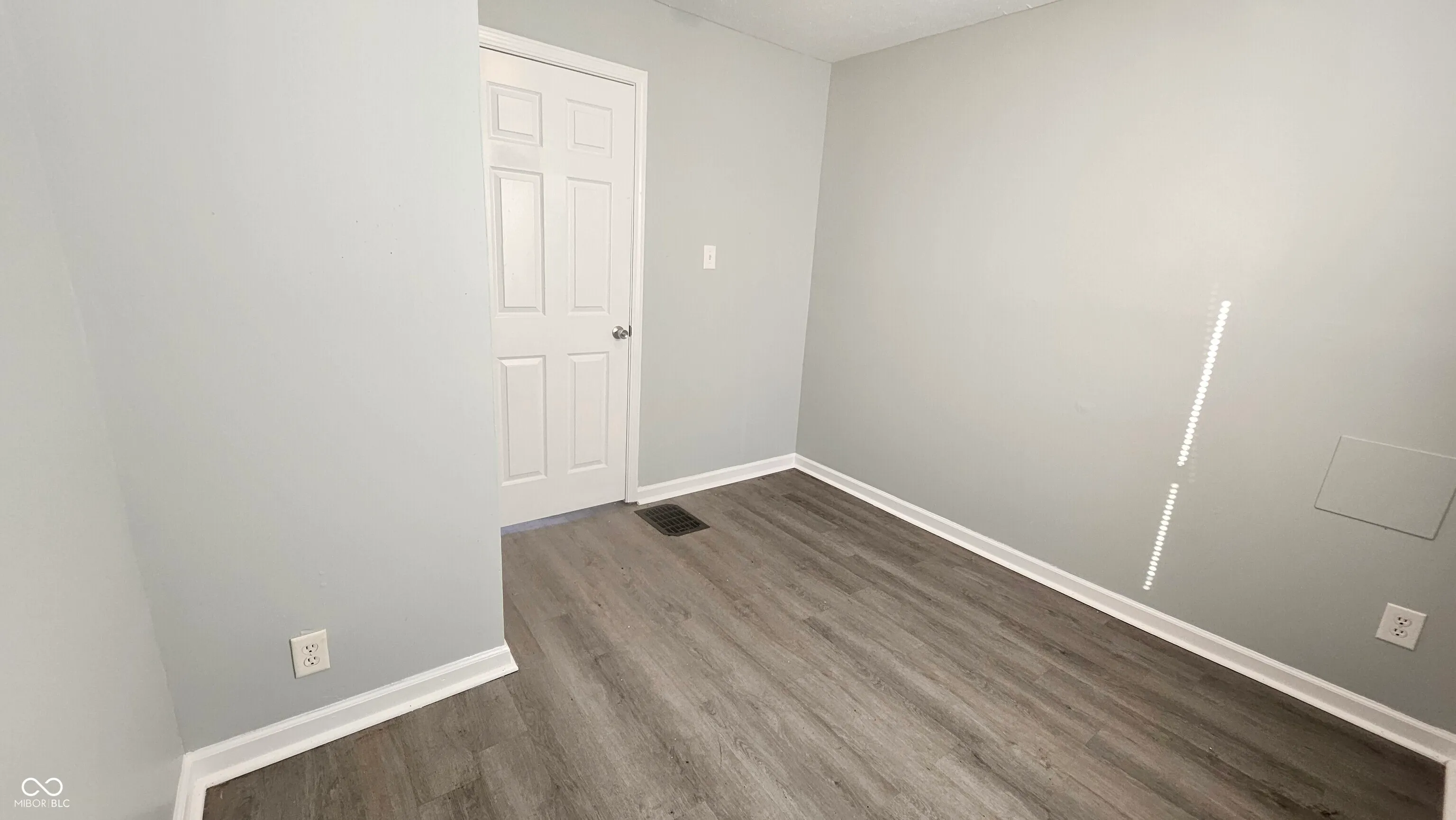Indianapolis, Indiana 46203, United States, 4 Bedrooms Bedrooms, ,2 BathroomsBathrooms,Residential,Active,88417