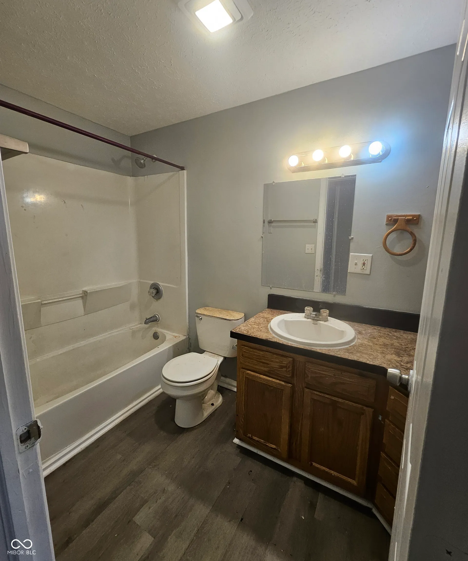 Indianapolis, Indiana 46203, United States, 4 Bedrooms Bedrooms, ,2 BathroomsBathrooms,Residential,Active,88417