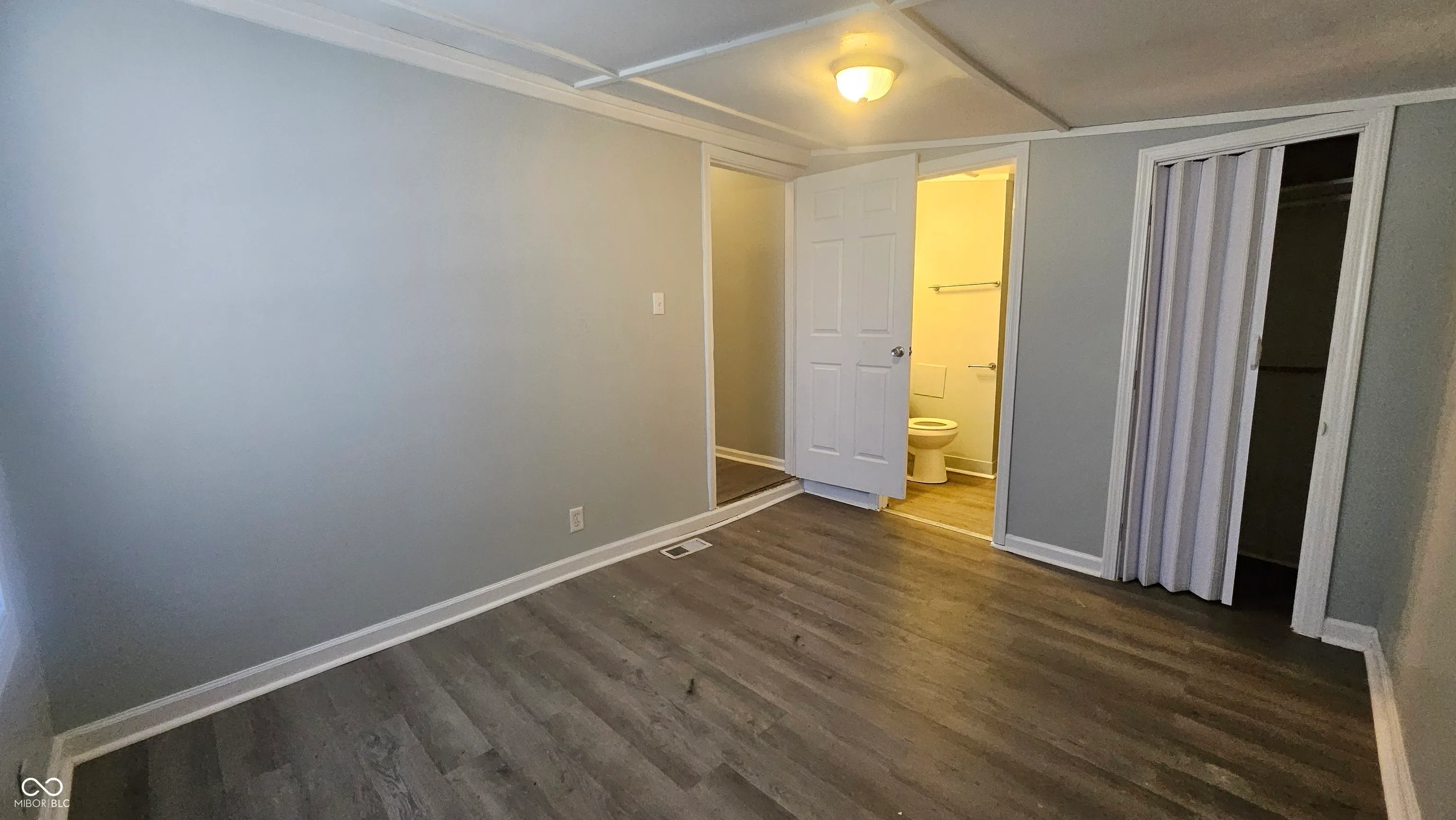 Indianapolis, Indiana 46203, United States, 4 Bedrooms Bedrooms, ,2 BathroomsBathrooms,Residential,Active,88417