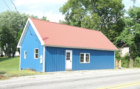 Photo of 7094 W Us Highway 52, Arlington, IN 46104 (MLS # 22118206)