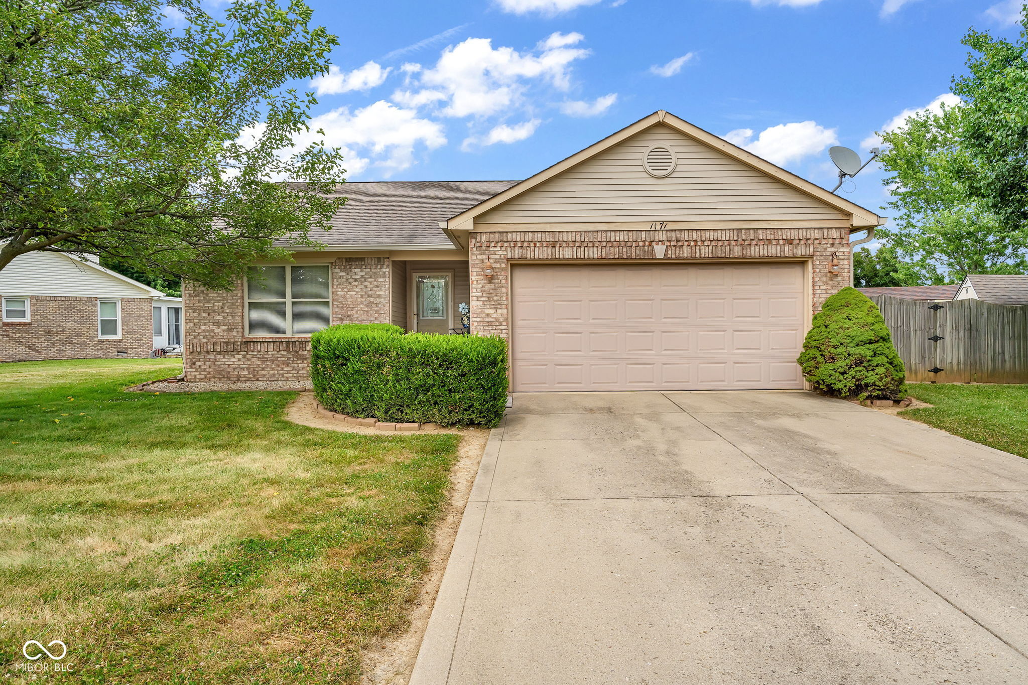 Photo 1 of 27 — 1171 Autumn Drive, Mooresville, IN 46158