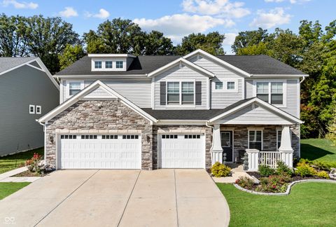 Photo of 210 Lynnette Way, Cumberland, IN 46229 (MLS # 22044218)