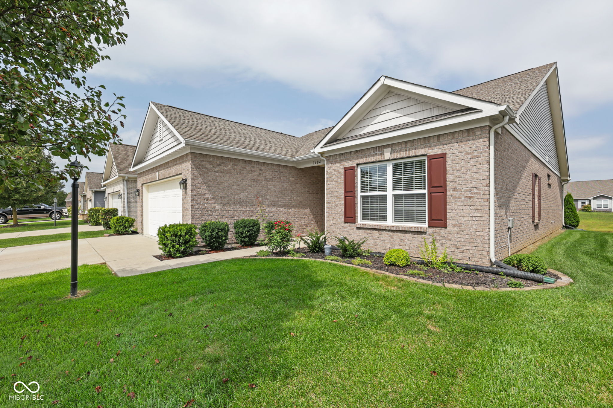 1404 Blackthorne Trail S