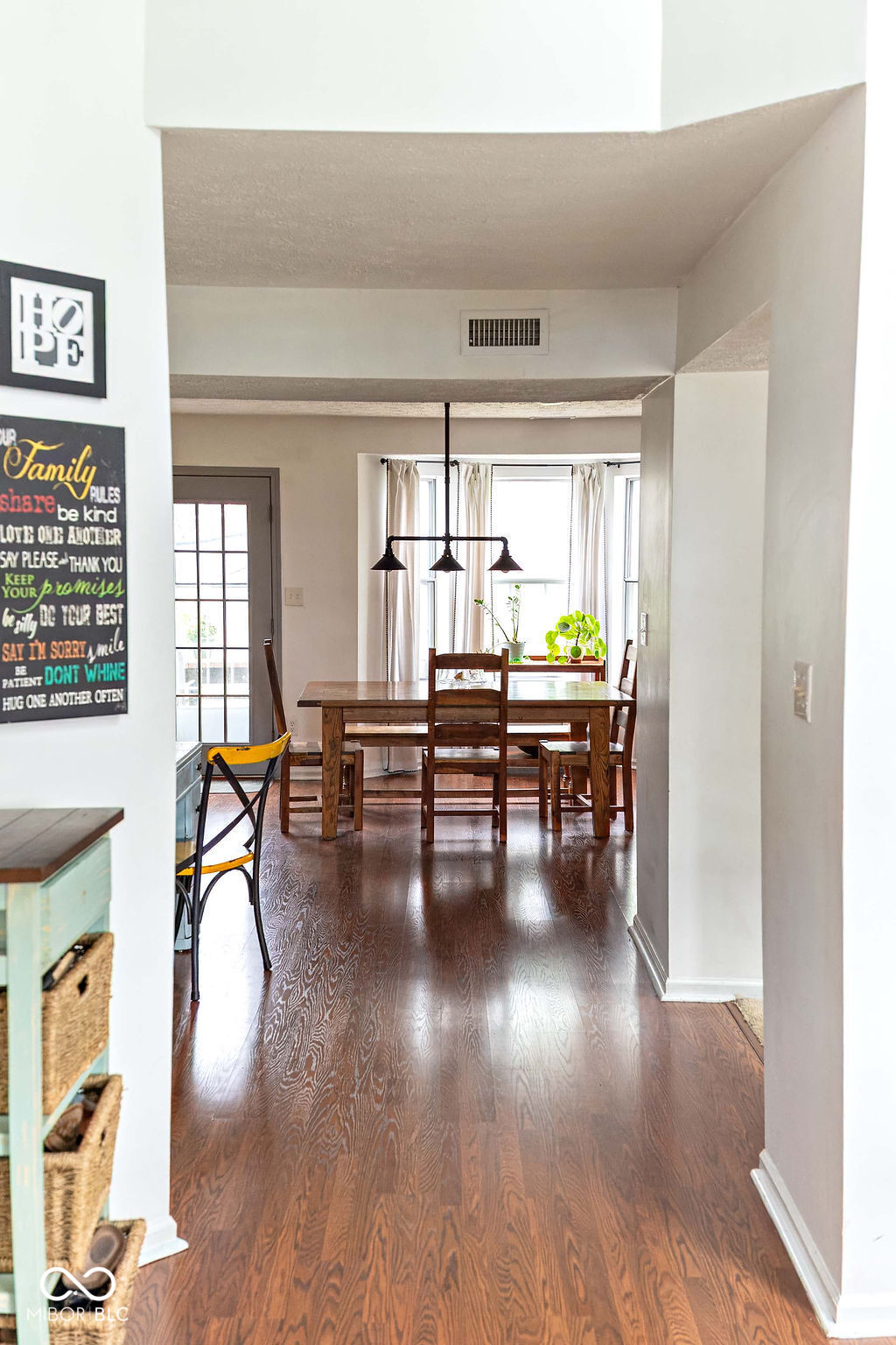 3726 Paddington Lane N