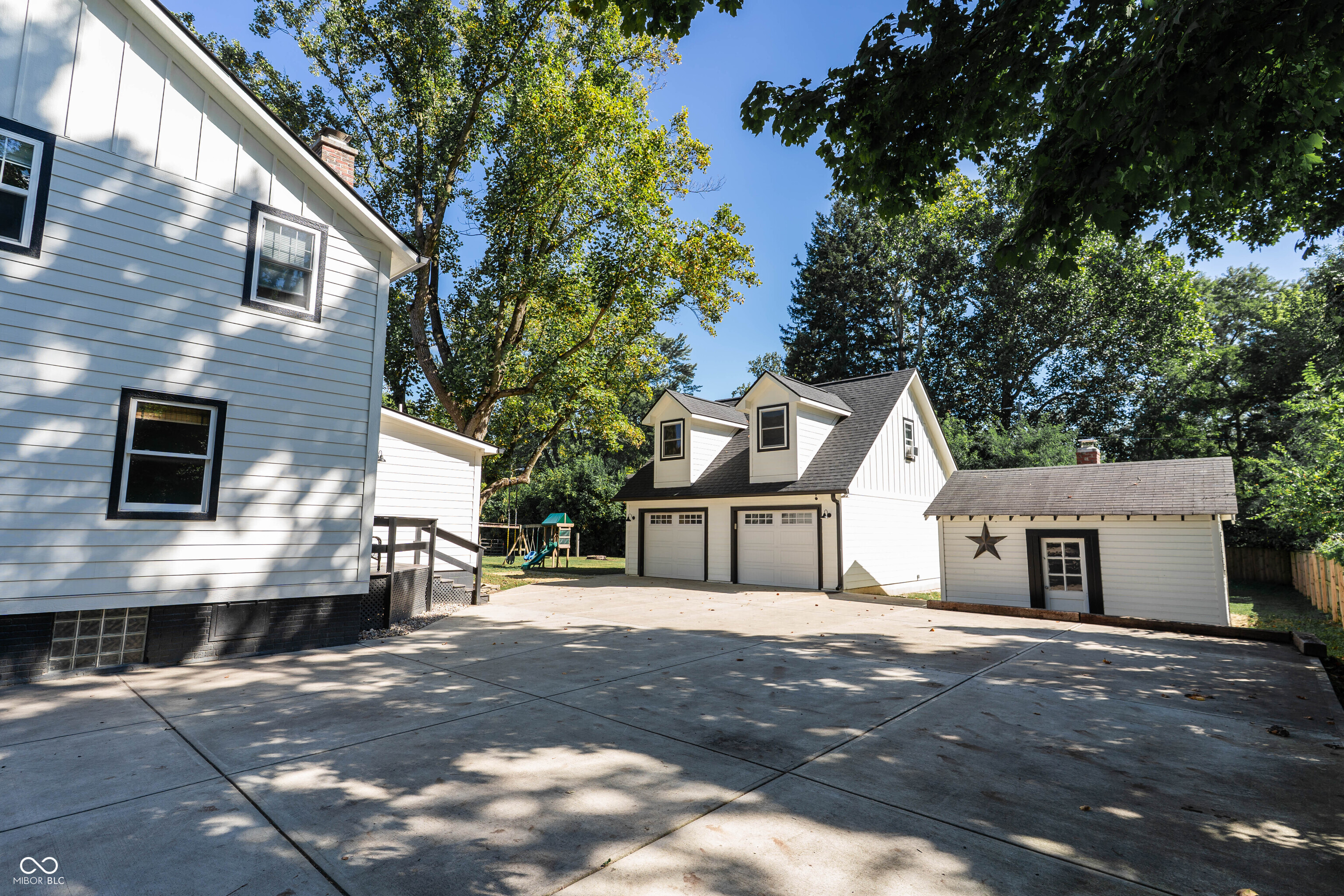 6415 N Michigan Road