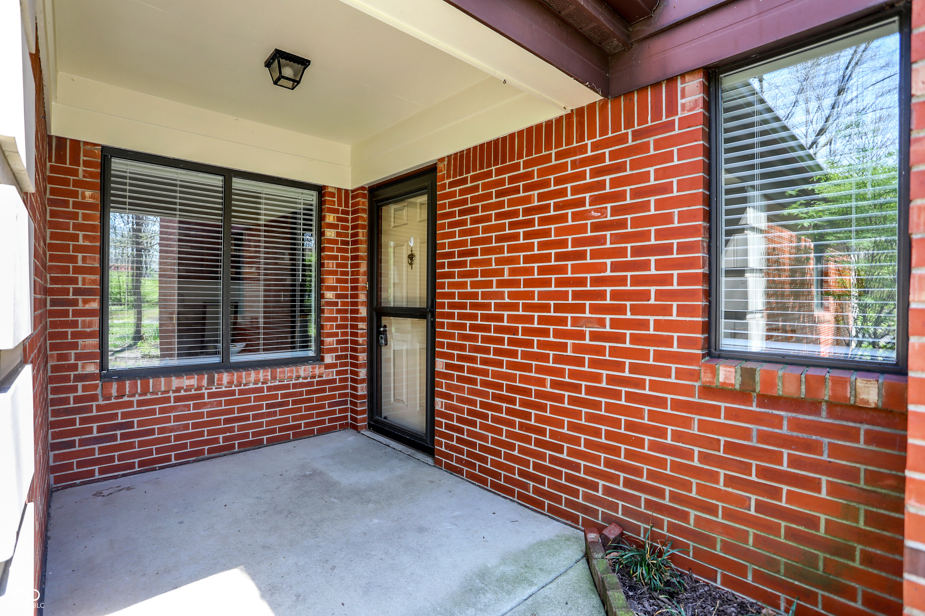9309 Golden Woods Drive