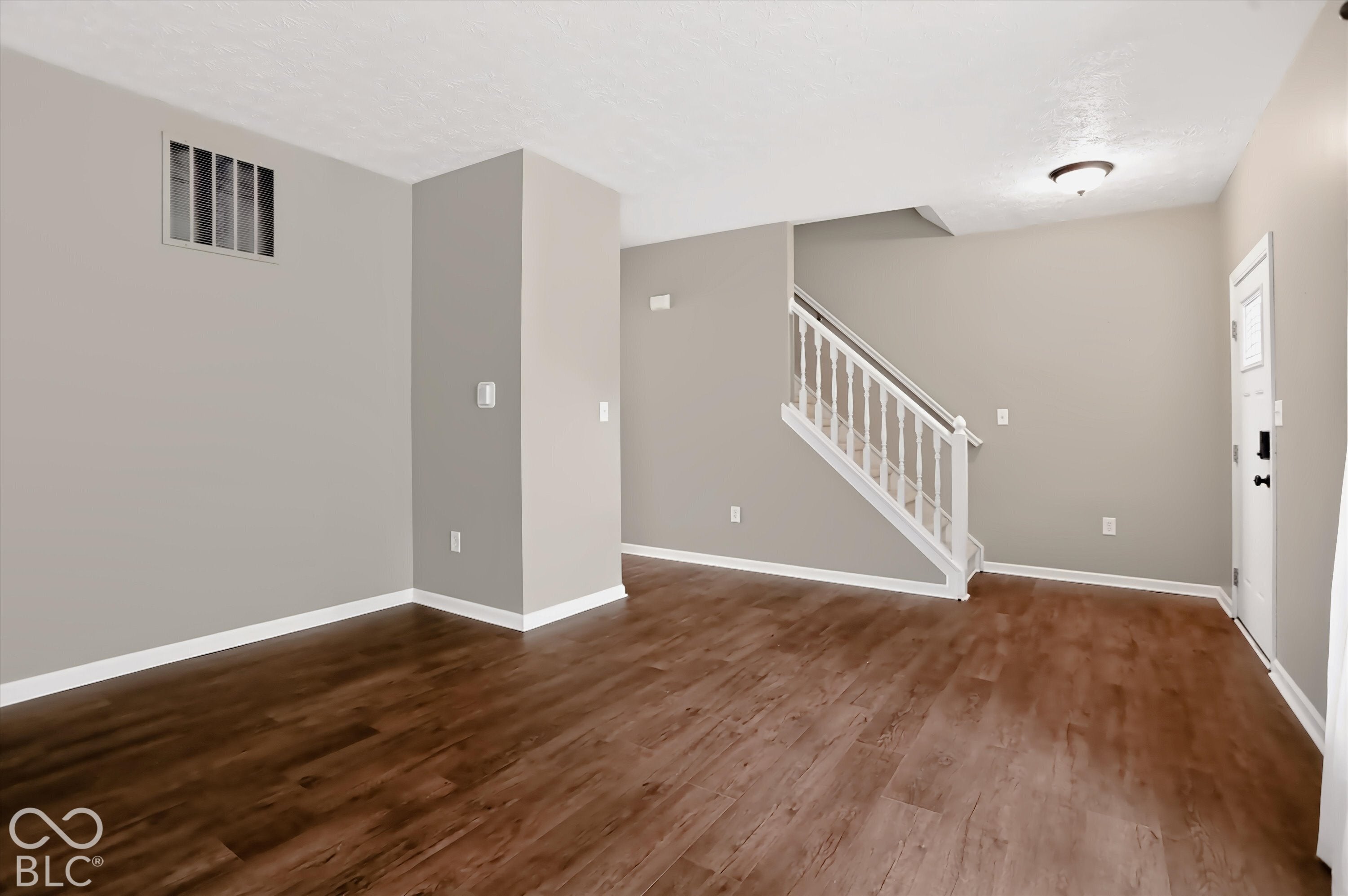 16450 Clarks Hill Way