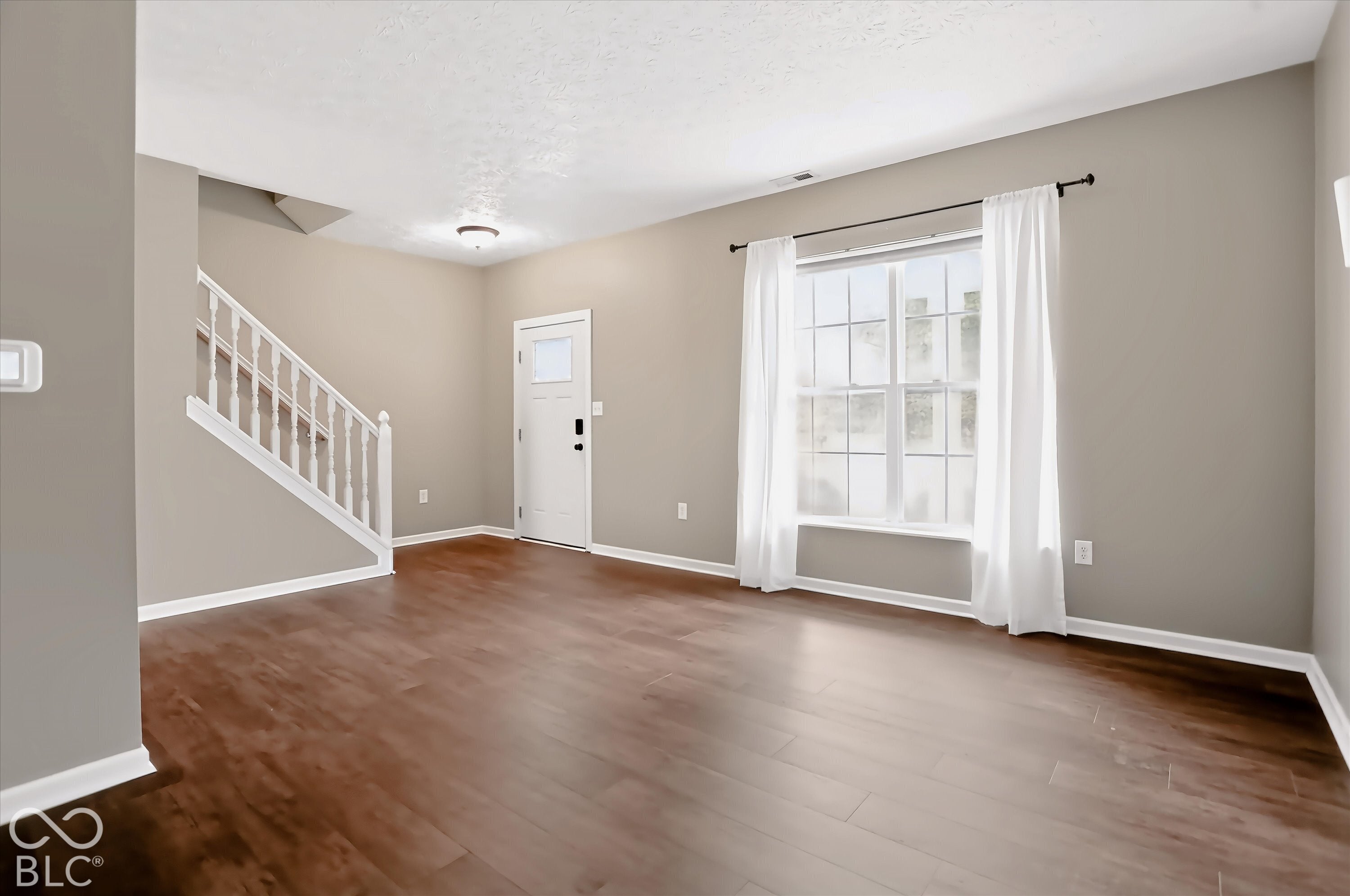 16450 Clarks Hill Way
