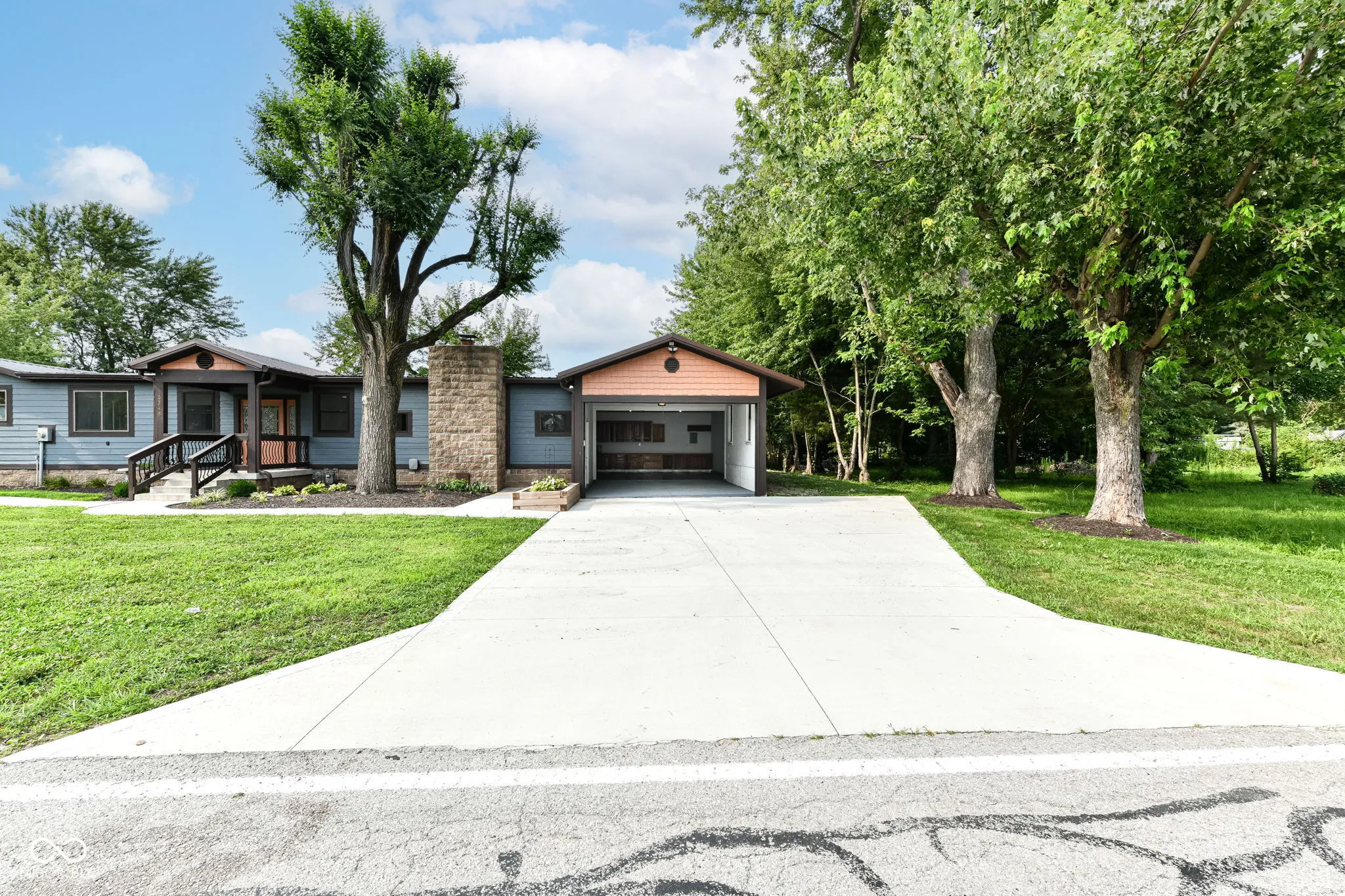 McCordsville, Indiana 46055, United States, 3 Bedrooms Bedrooms, ,4 BathroomsBathrooms,Residential,Pending,182382