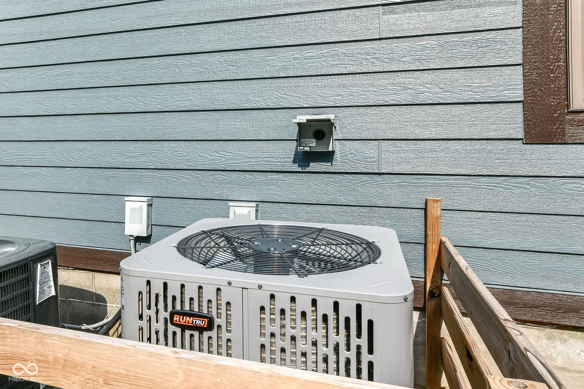 McCordsville, Indiana 46055, United States, 3 Bedrooms Bedrooms, ,4 BathroomsBathrooms,Residential,Pending,182382